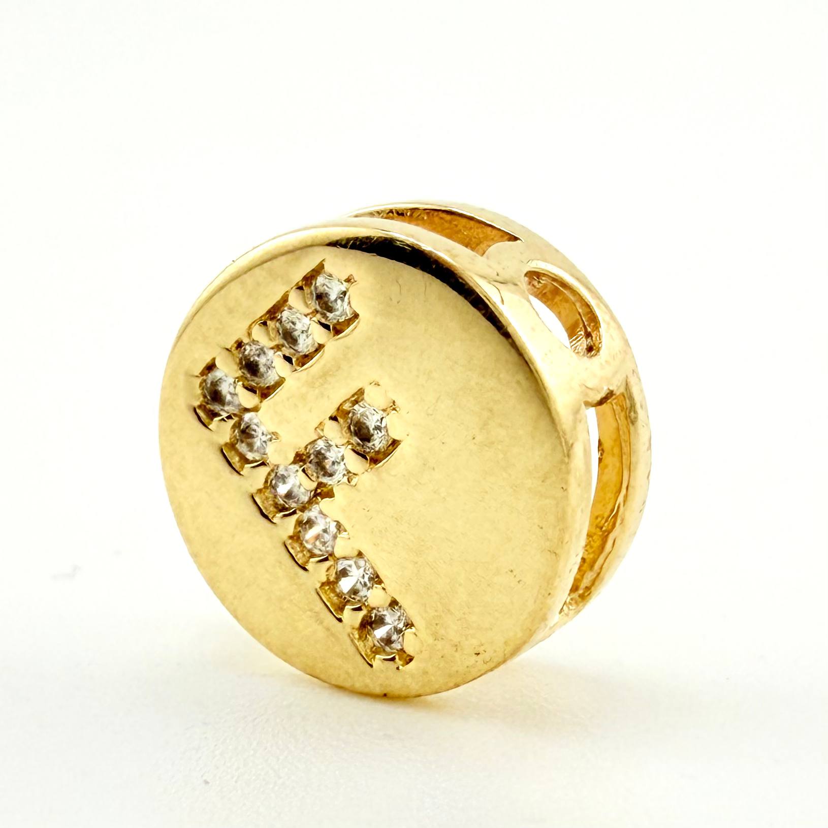 Dije Herraje Letra F 1.35gr / 1/2 in / Oro Amarillo 18K