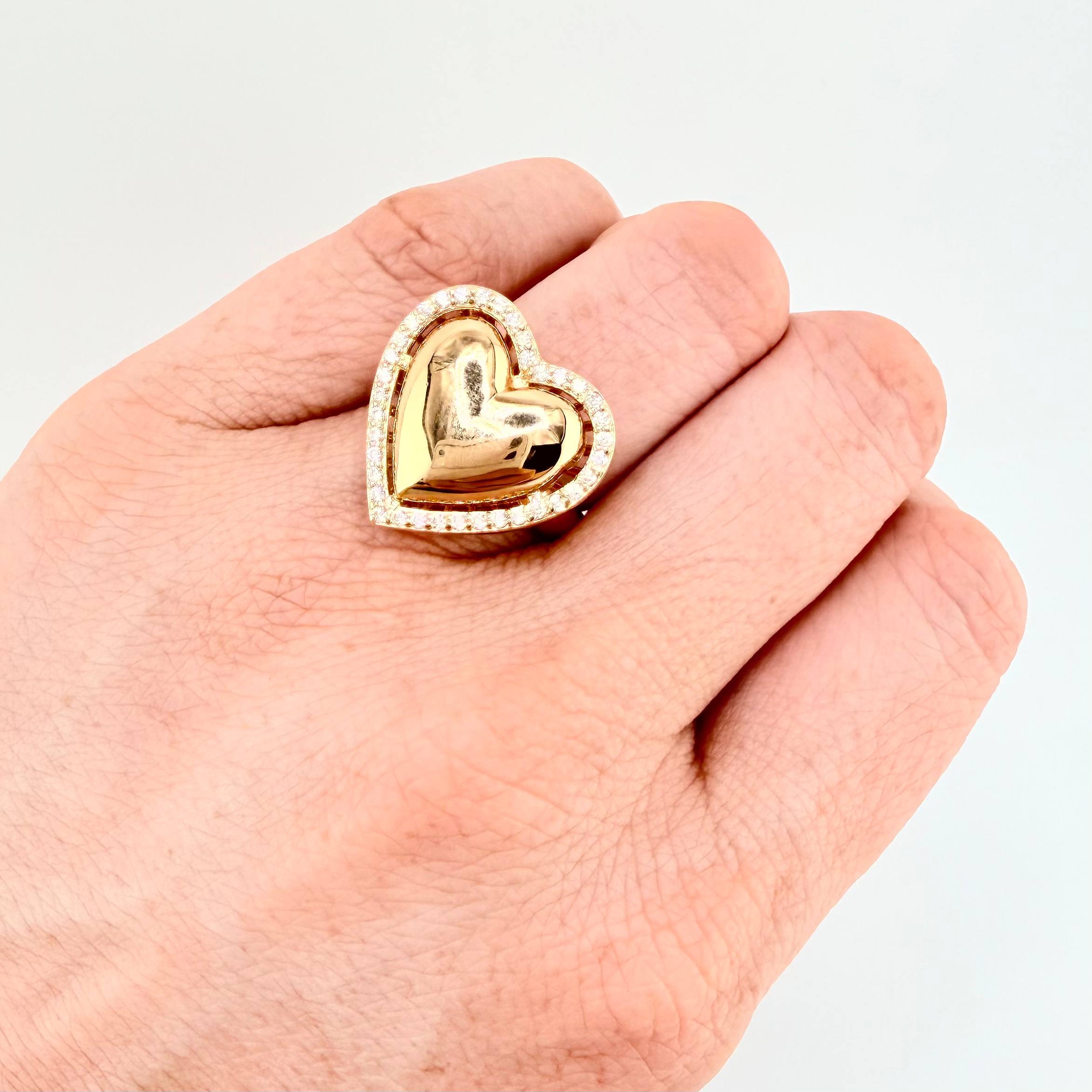 Anillo Corazon 6.35gr / T7 1/4 / Oro Amarillo 18K ©