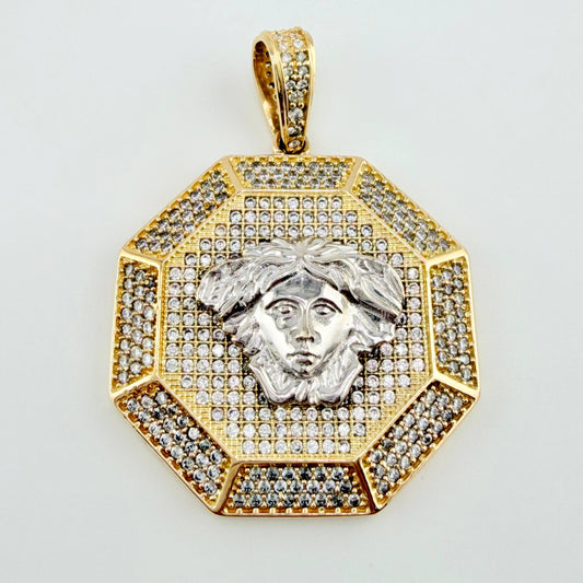 Dije Medusa 11.15gr / 1 1/2 in / Dos Oros Amarillo Blanco 18K *