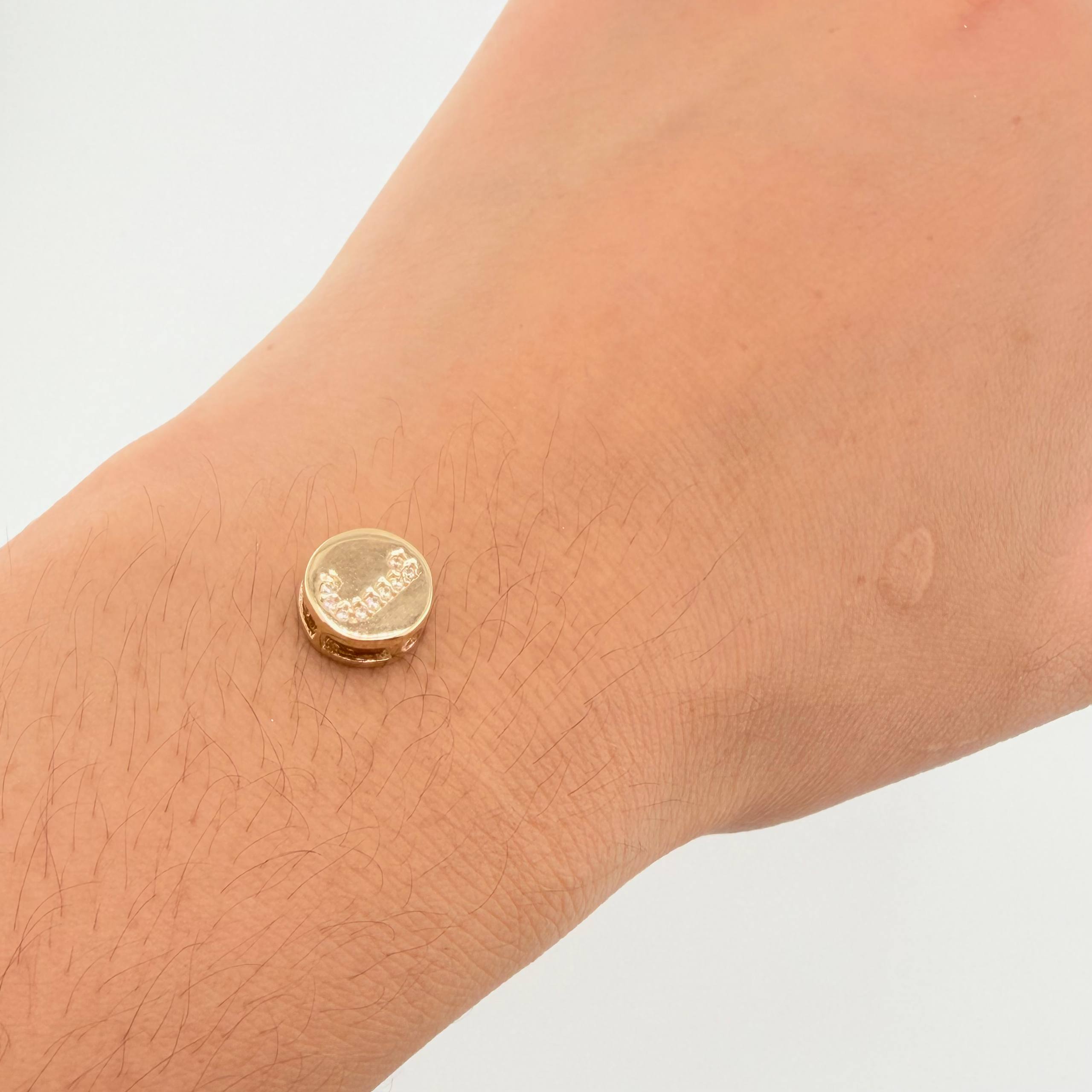 Dije Herraje Letra J 1.55gr / 1/2 in / Oro Amarillo 18K