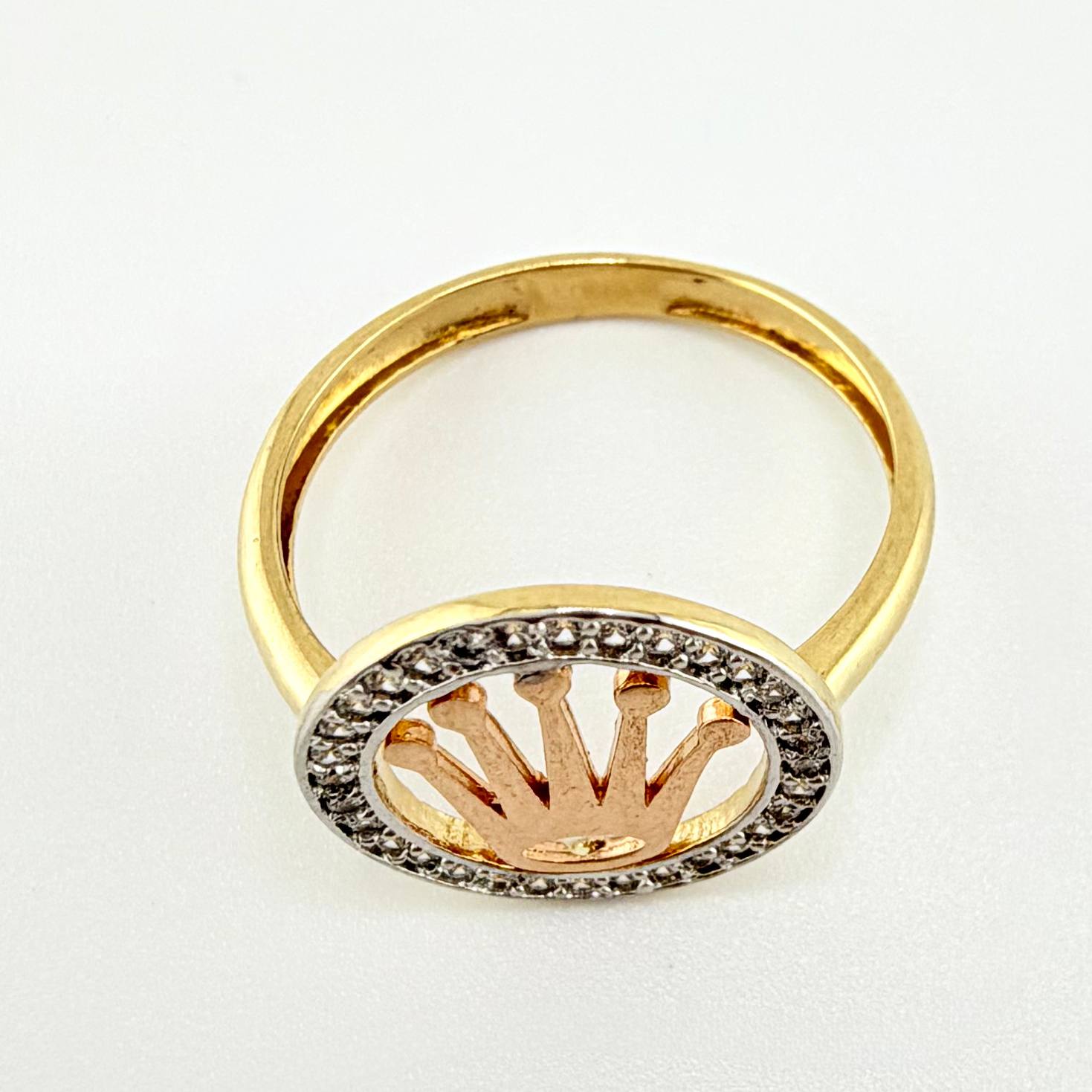 Anillo Circulo Corona 2.4gr / T7 / Tres Oros 18K ©