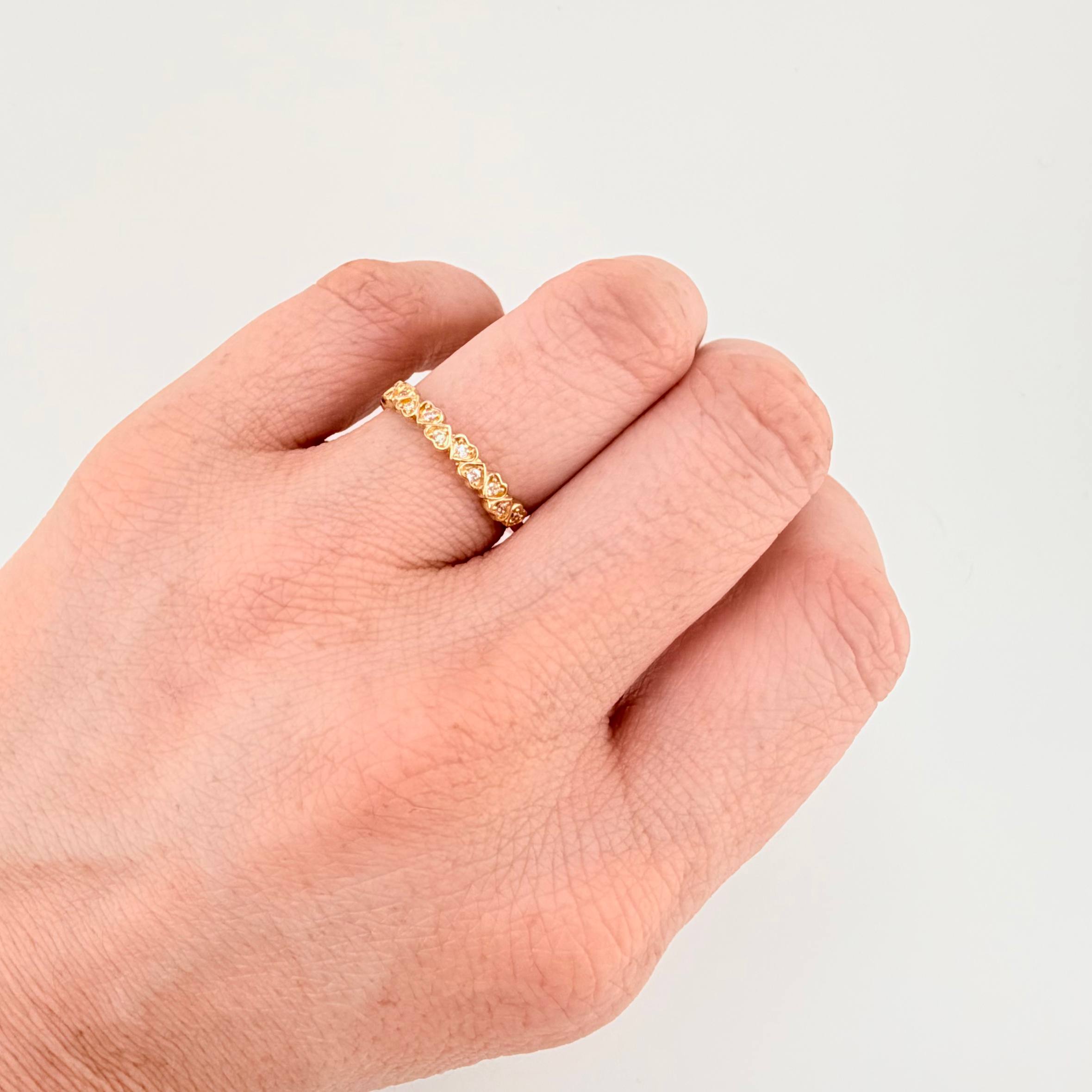 Anillo Corazones Intercalado 1.75gr / T6 1/4 / Oro Amarillo 18K ©