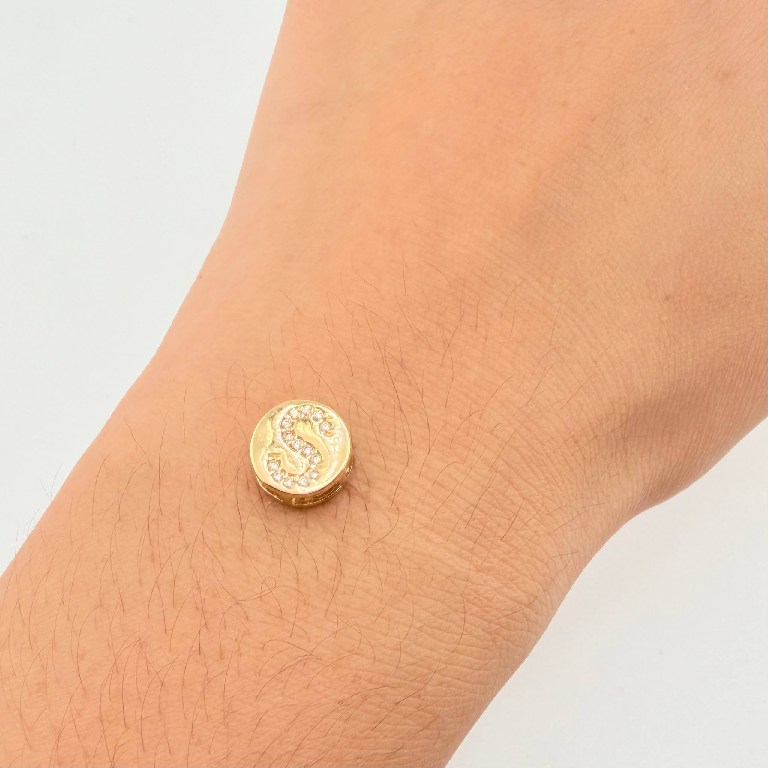 Dije Herraje Letra S 1.4gr / 1/2 in / Oro Amarillo 18K ©