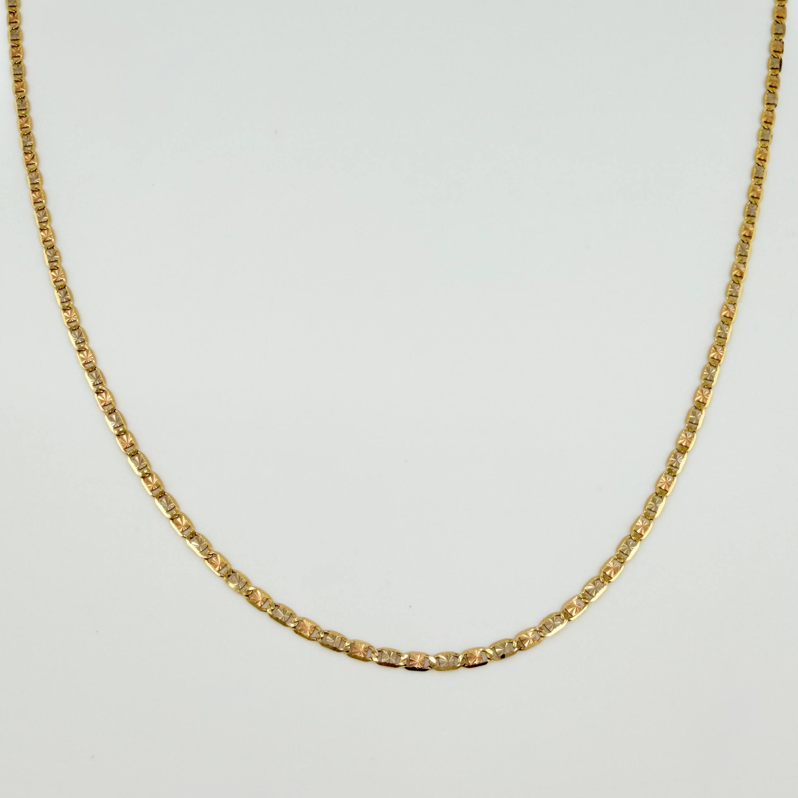 Flat Anchor Chain 2.1gr / 17 3/4 in / 1.8mm Three Golds +3 18K