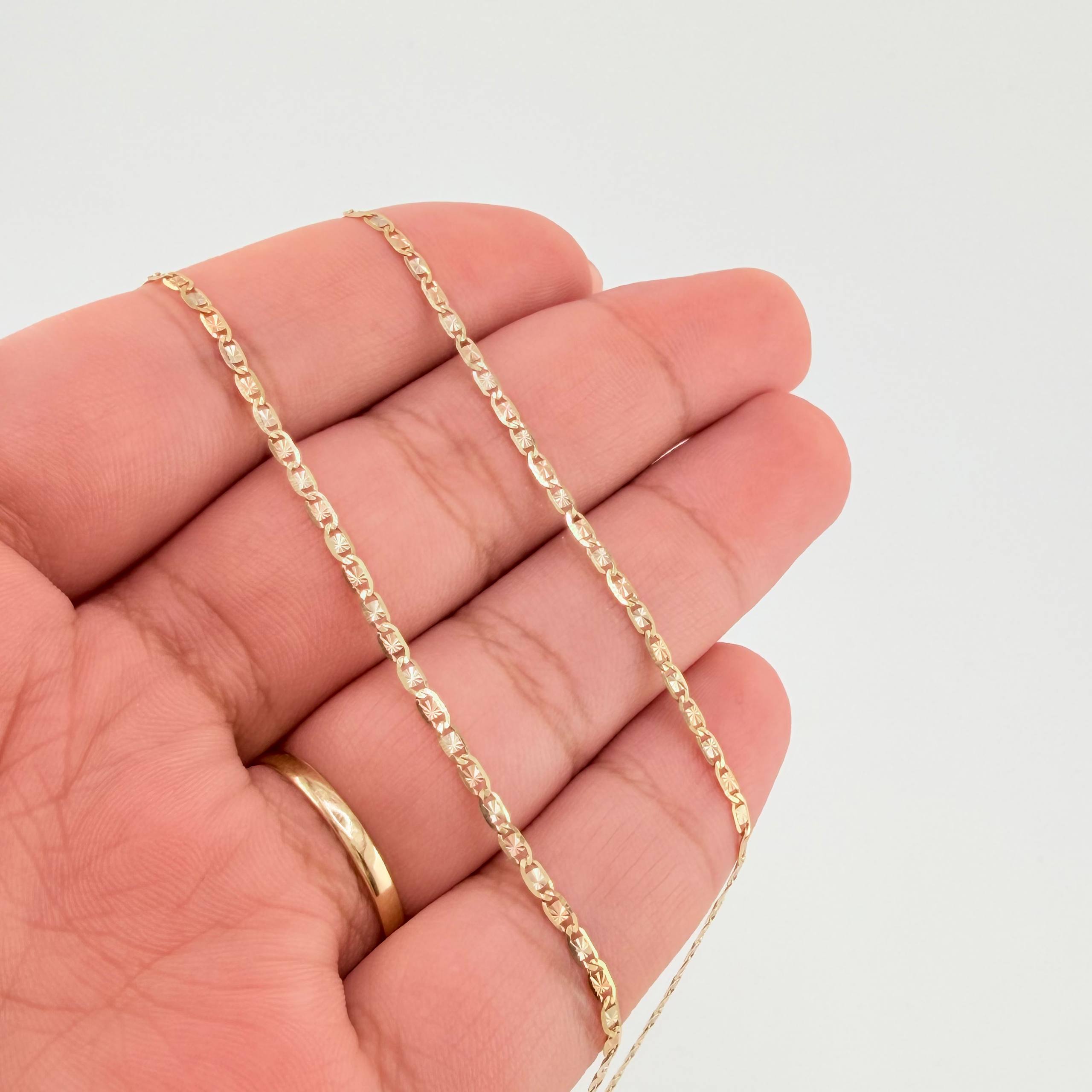 Flat Anchor Chain 2.1gr / 17 3/4 in / 1.8mm Three Golds +3 18K