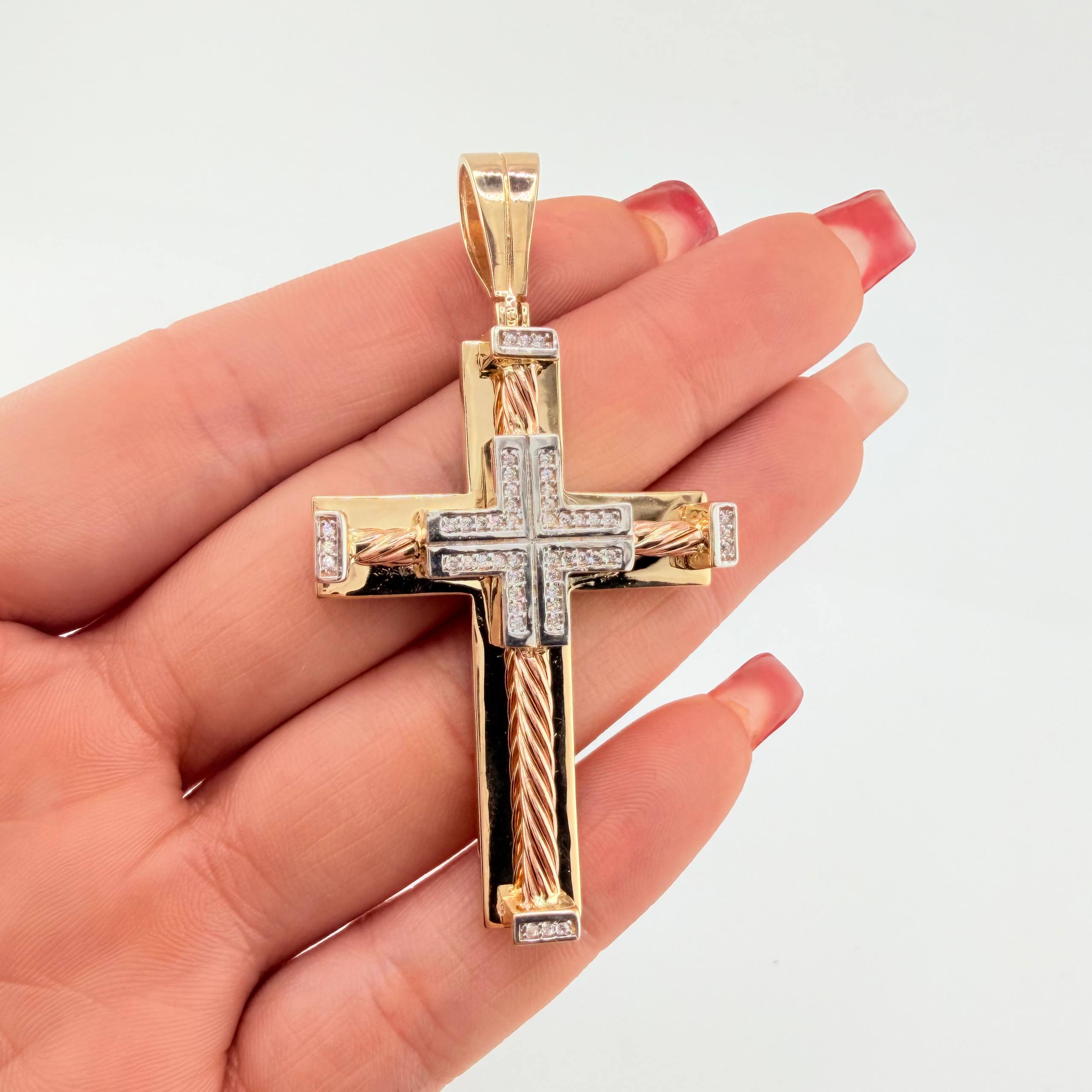 Dije Cruz 21.9gr / 2 1/2 in / Tres Oros 18K ©