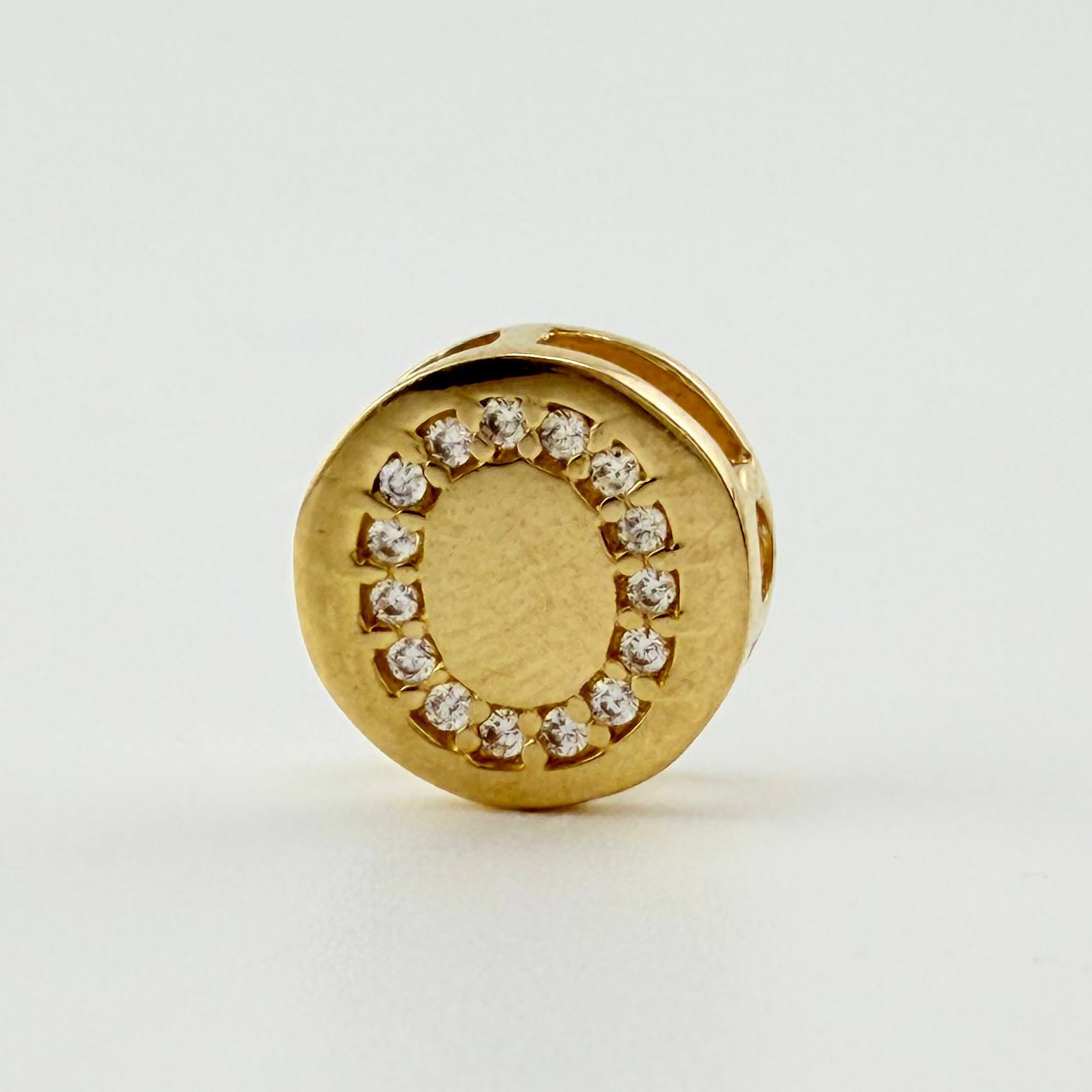 Dije Herraje Letra O 1.3gr / 1/2 in / Oro Amarillo 18K