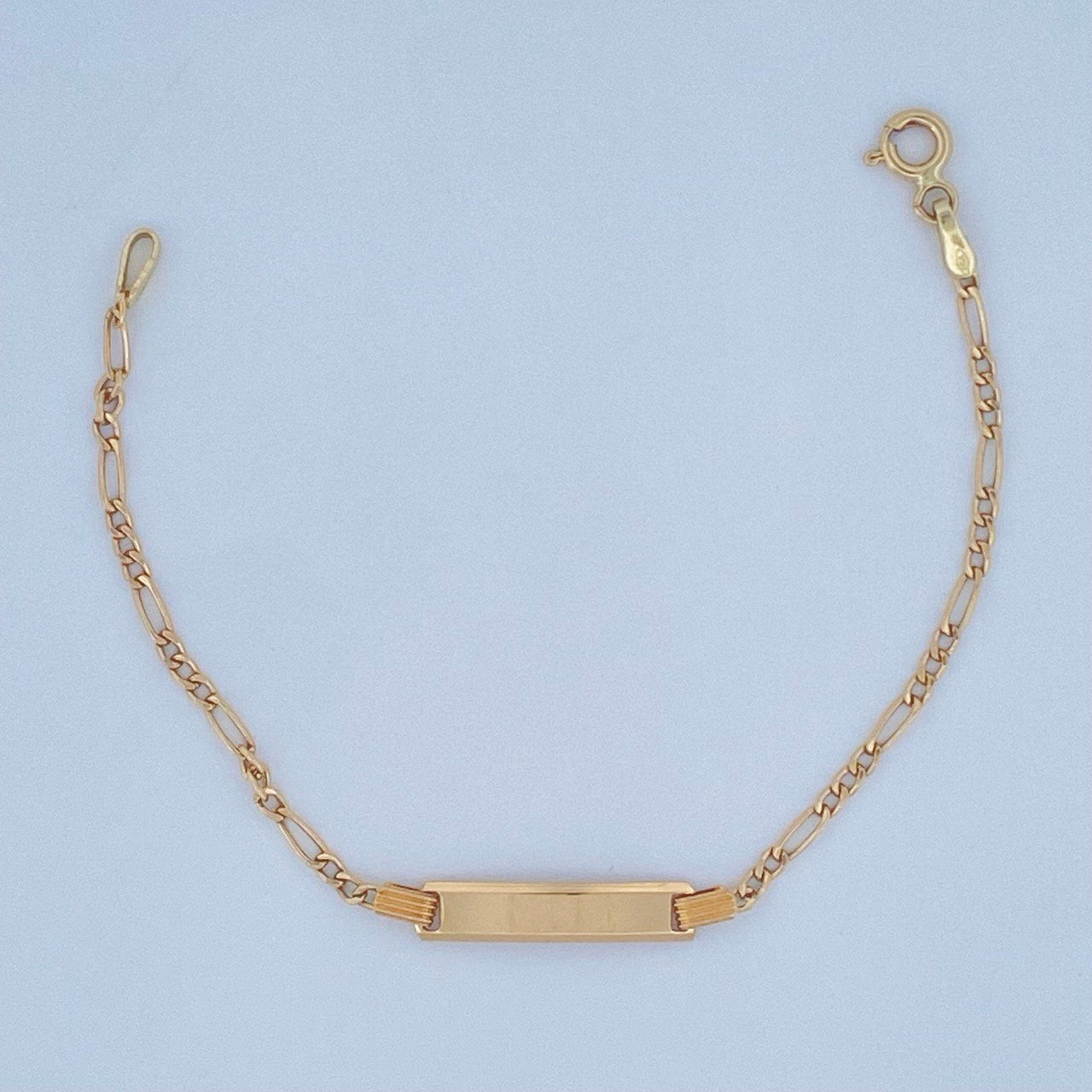 Baby Figaro Bracelet 1.45gr / 5 3/4 in / 18K Gold +1 &