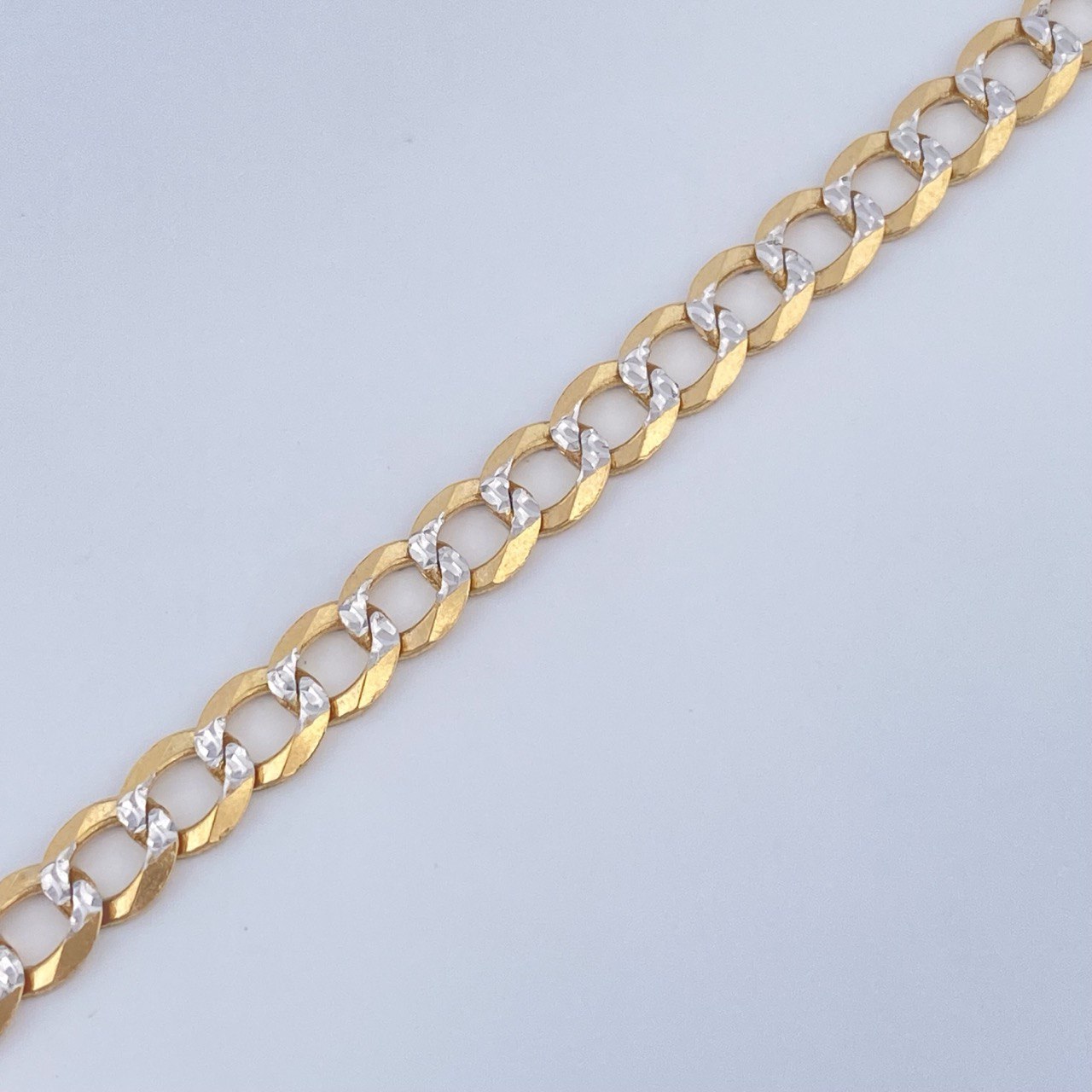 Cuban Links Bracelet 5.85gr / 8in / Two Tone Yellow White 18K +3$