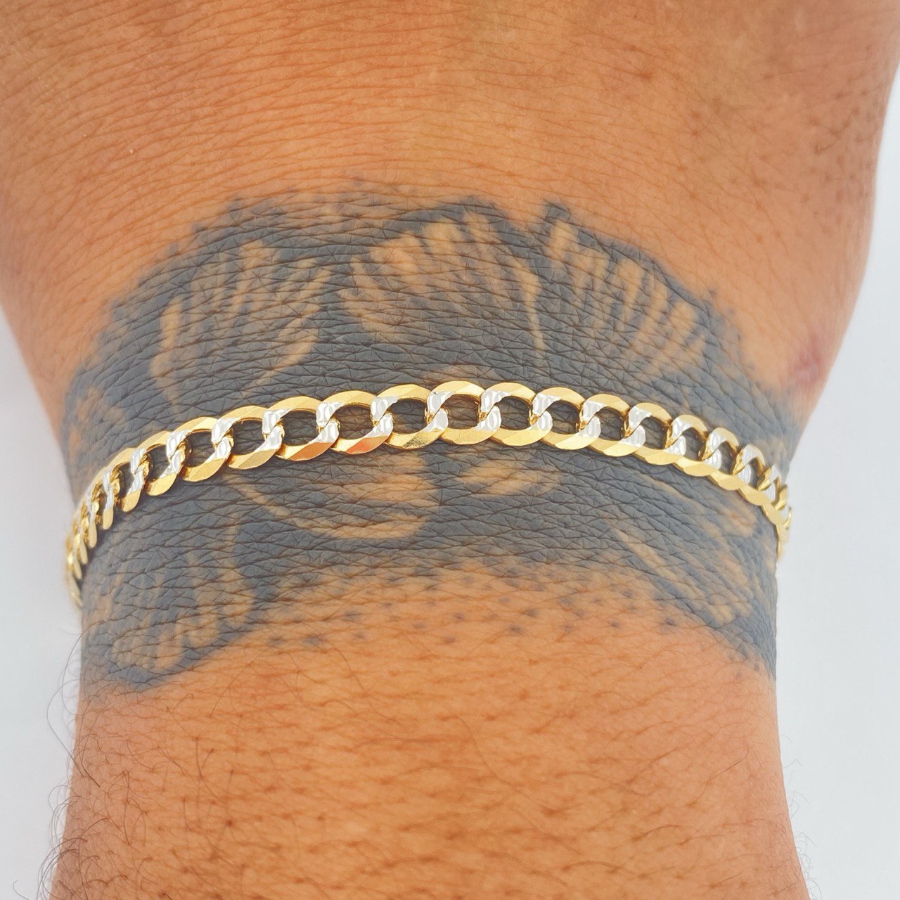 Cuban Links Bracelet 5.85gr / 8in / Two Tone Yellow White 18K +3$
