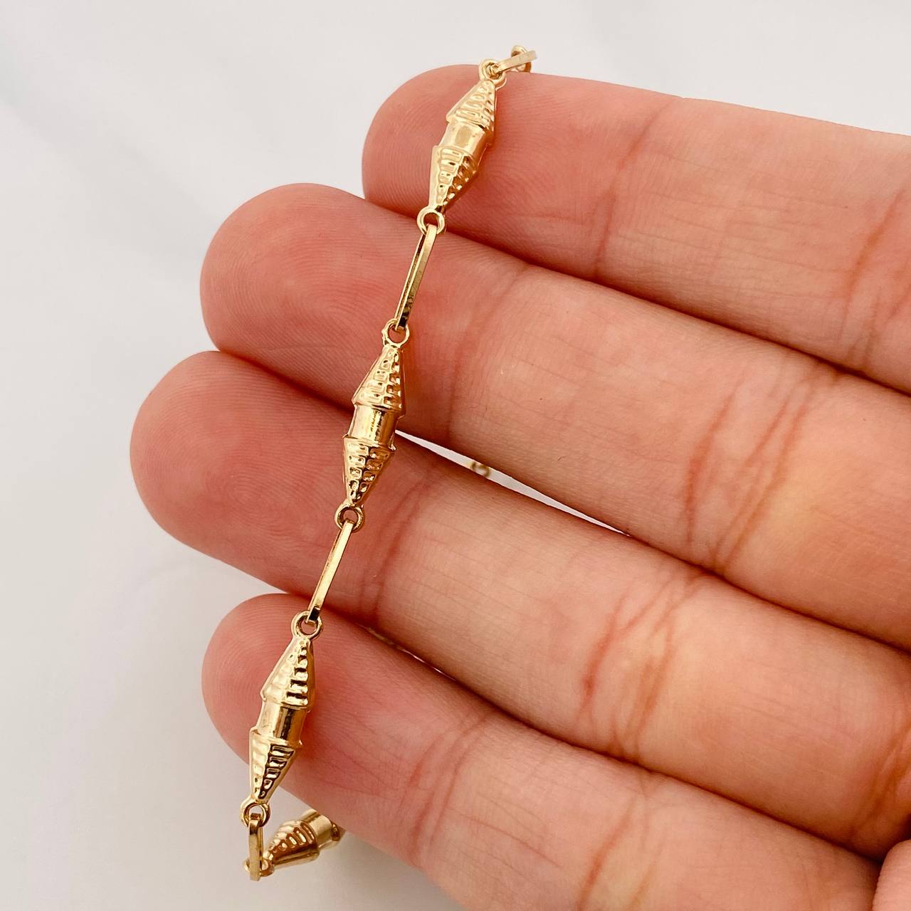 Pulso Rustica Dubai 3.35g / 8 1/2 in / 3.38mm Oro Amarillo 18K