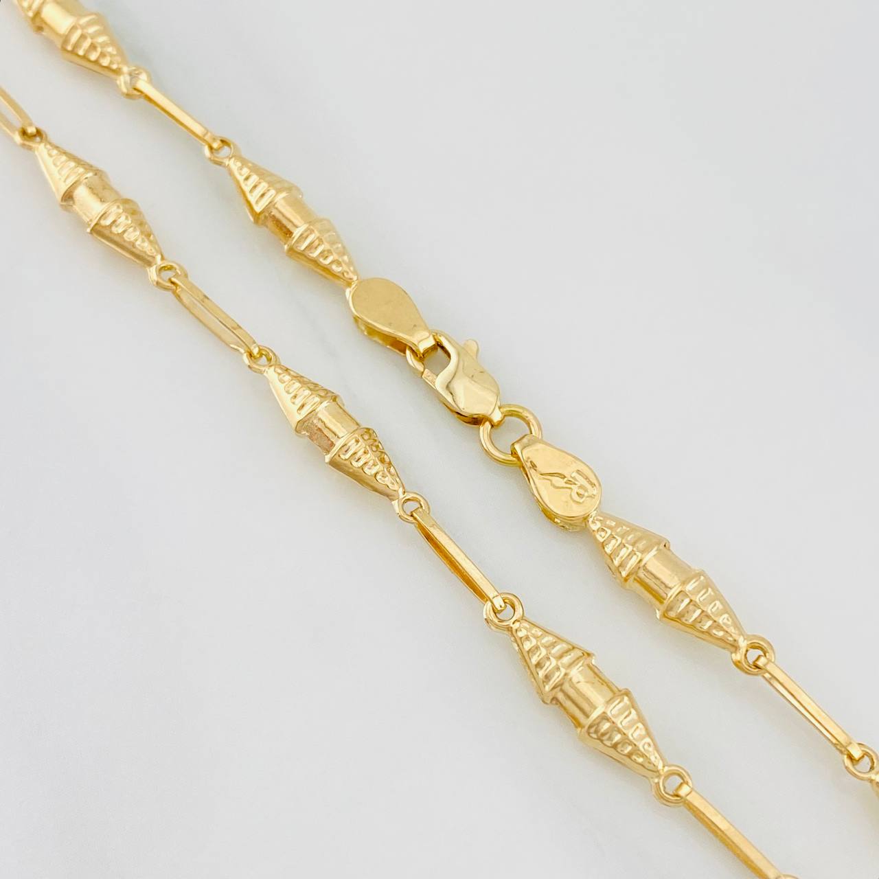 Cadena Rustica Dubai 8.6g / 24 in / 3.53mm Oro Amarillo 18K