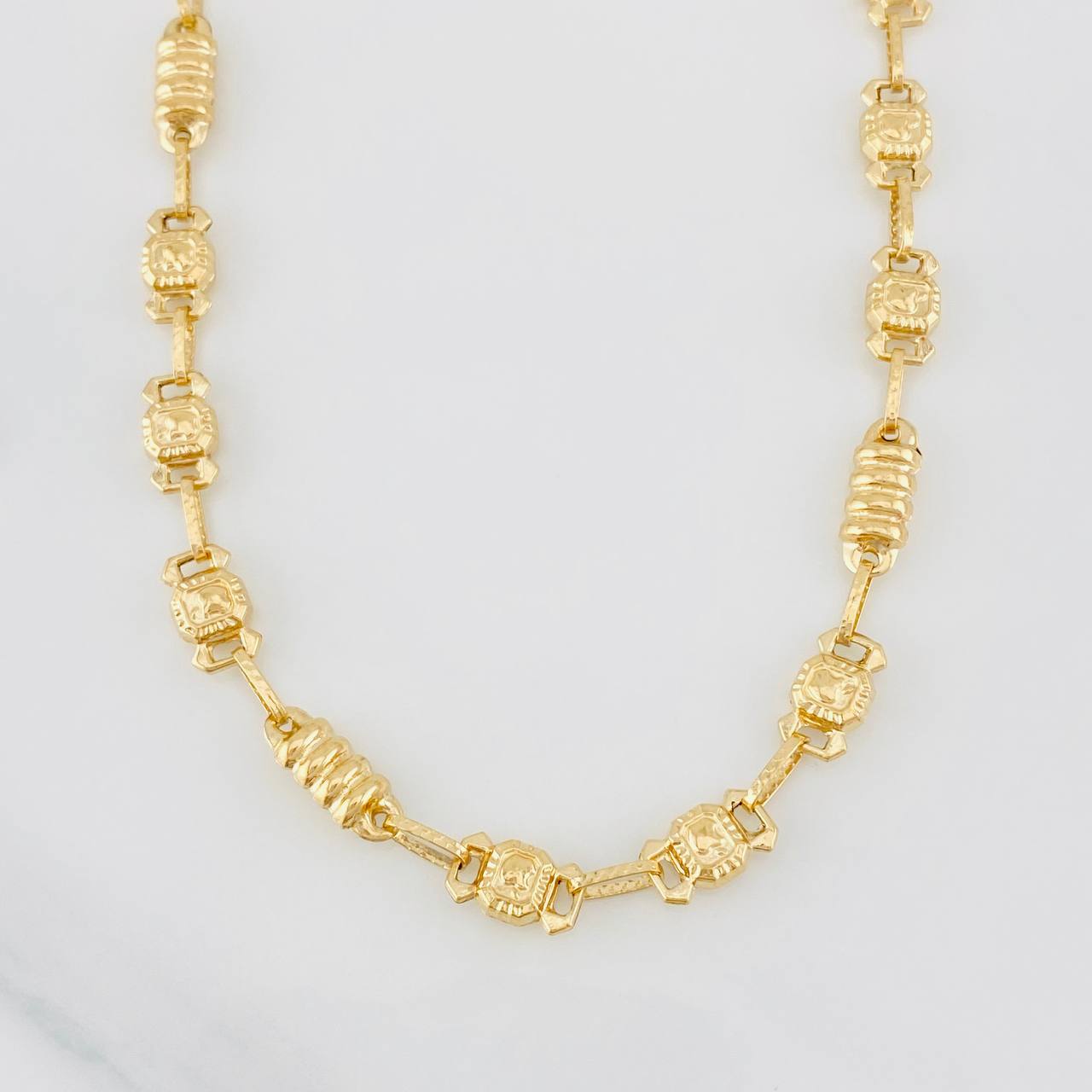 Cadena Rustica Barril Rayado 13.15g / 24 in / 4.6mm Oro Amarillo 18K