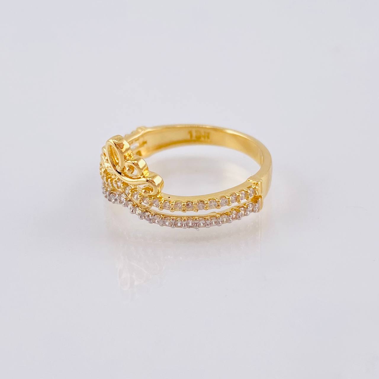 Anillo Pavonada 2.65 g / T6 3/4 Oro Amarillo 18K