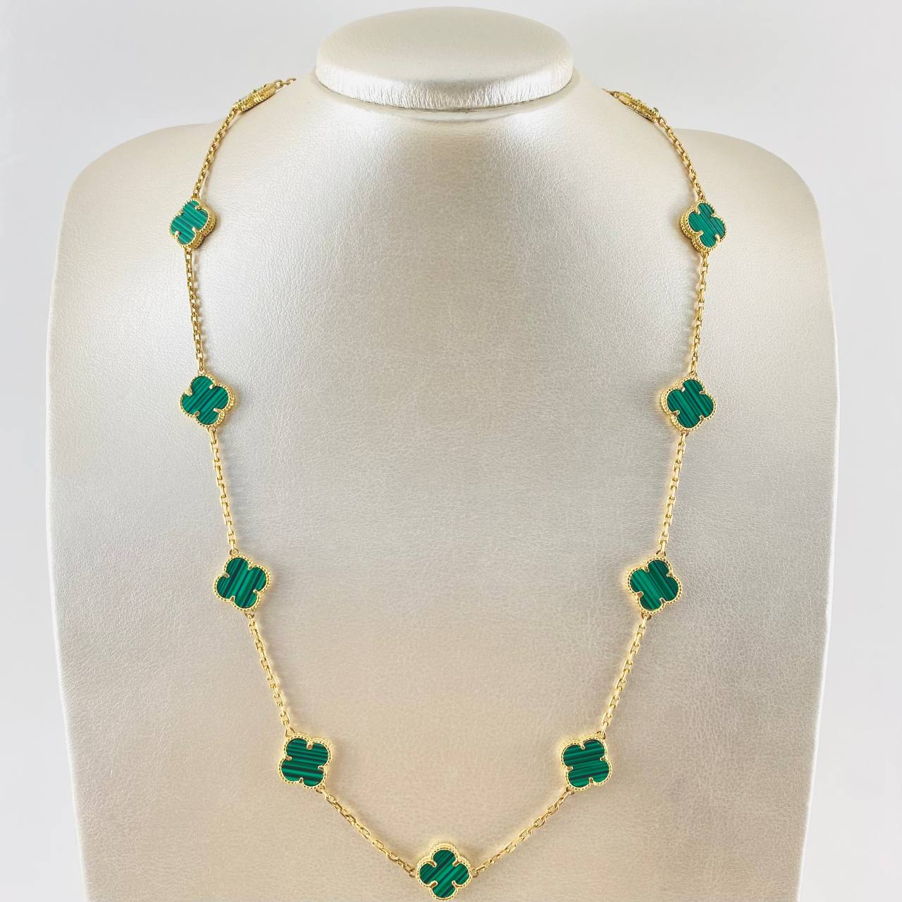 Cadena Aro seguido Trebol Verde 27.8gr / 23 1/2 in / Oro Amarillo Nac.Esp. 18K ©