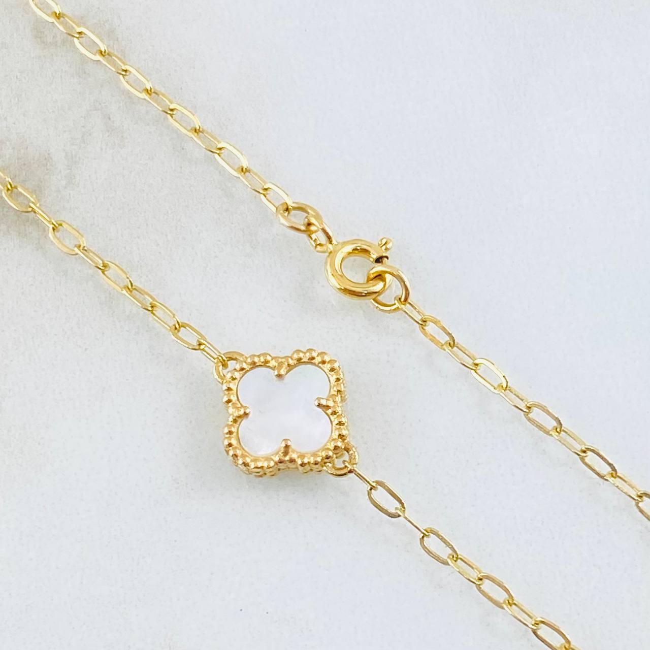 Classic Link Chain Clover White 8.55gr / 19 3/4 in / Yellow Gold Nac.Esp. 18K ©