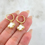 Clover Hoop Earrings White 5.8gr / 1 1/4 in / 18K Gold