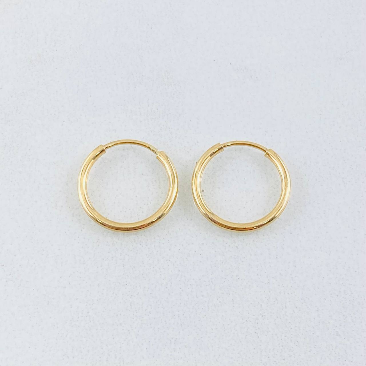 Candongas Aro Liso 0.45gr / 1/2 in / Oro Amarillo 18K