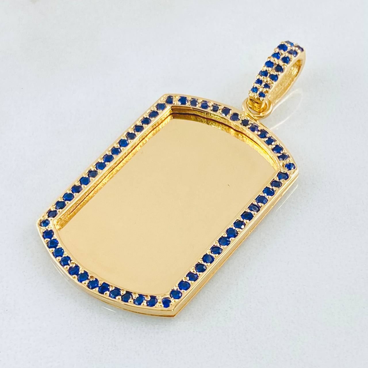 Dije Placa Rectangular 9.45gr / 1 3/4 in / Oro Amarillo 18K
