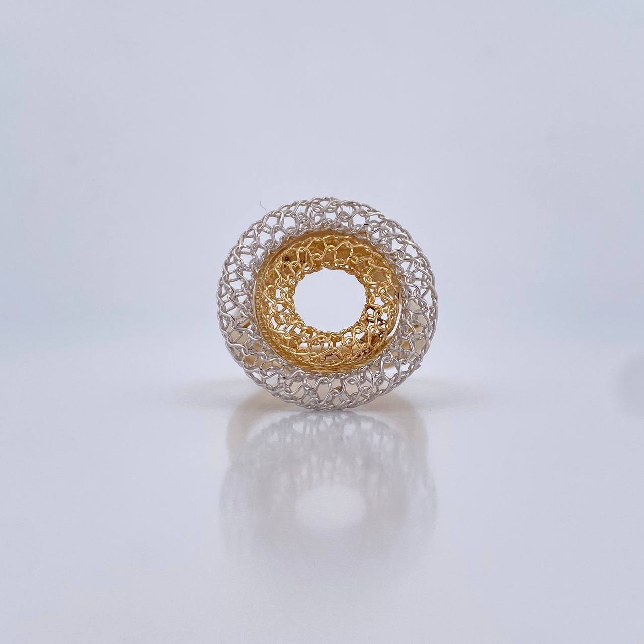 Hoop Ring 4.6gr / Size 6 1/2 / +4 18K Gold $