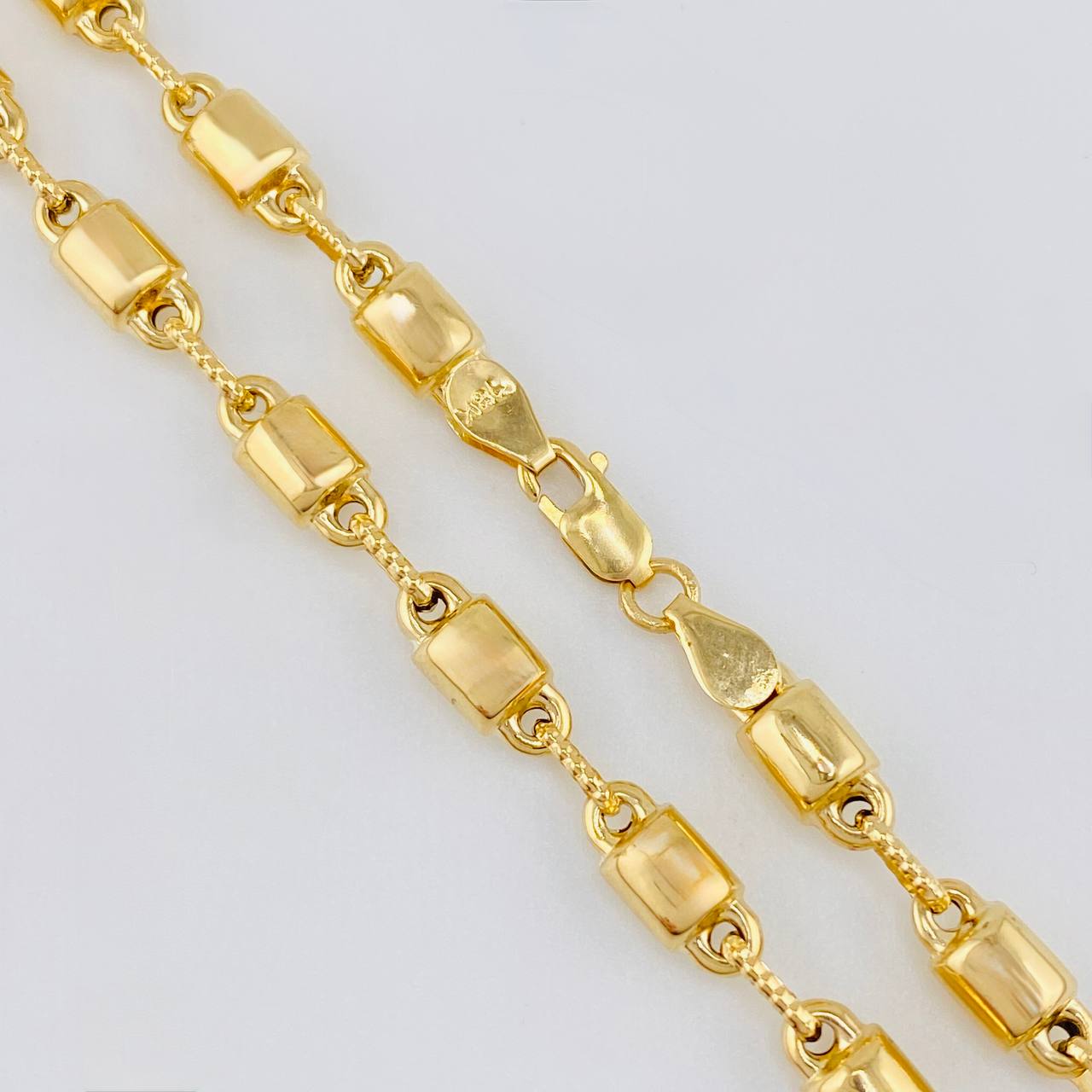 Cadena Rustica Barril 14.15 g / 23 1/2 in / 4,5 mm Oro Amarillo 18K