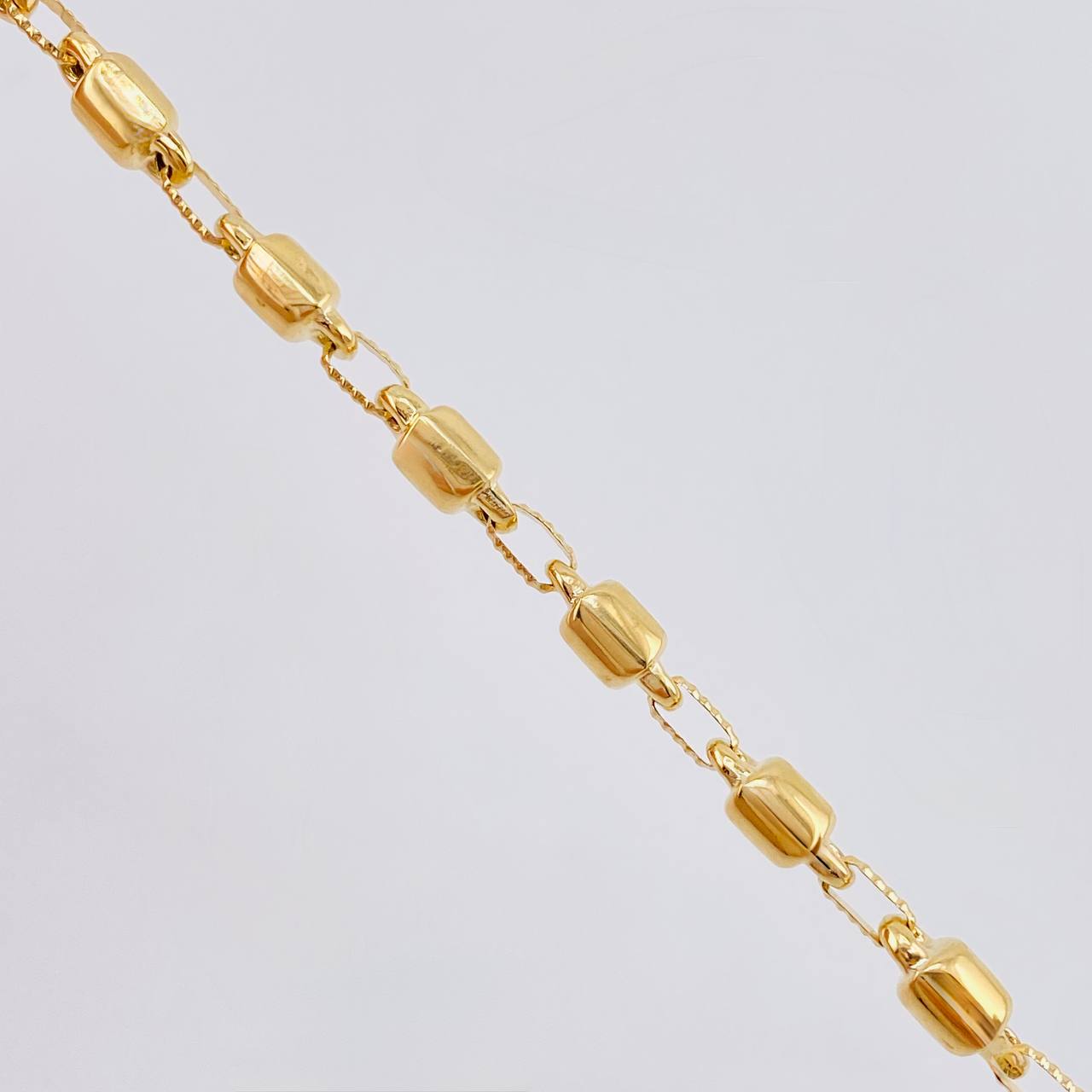 Cadena Rustica Barril 14.15 g / 23 1/2 in / 4,5 mm Oro Amarillo 18K