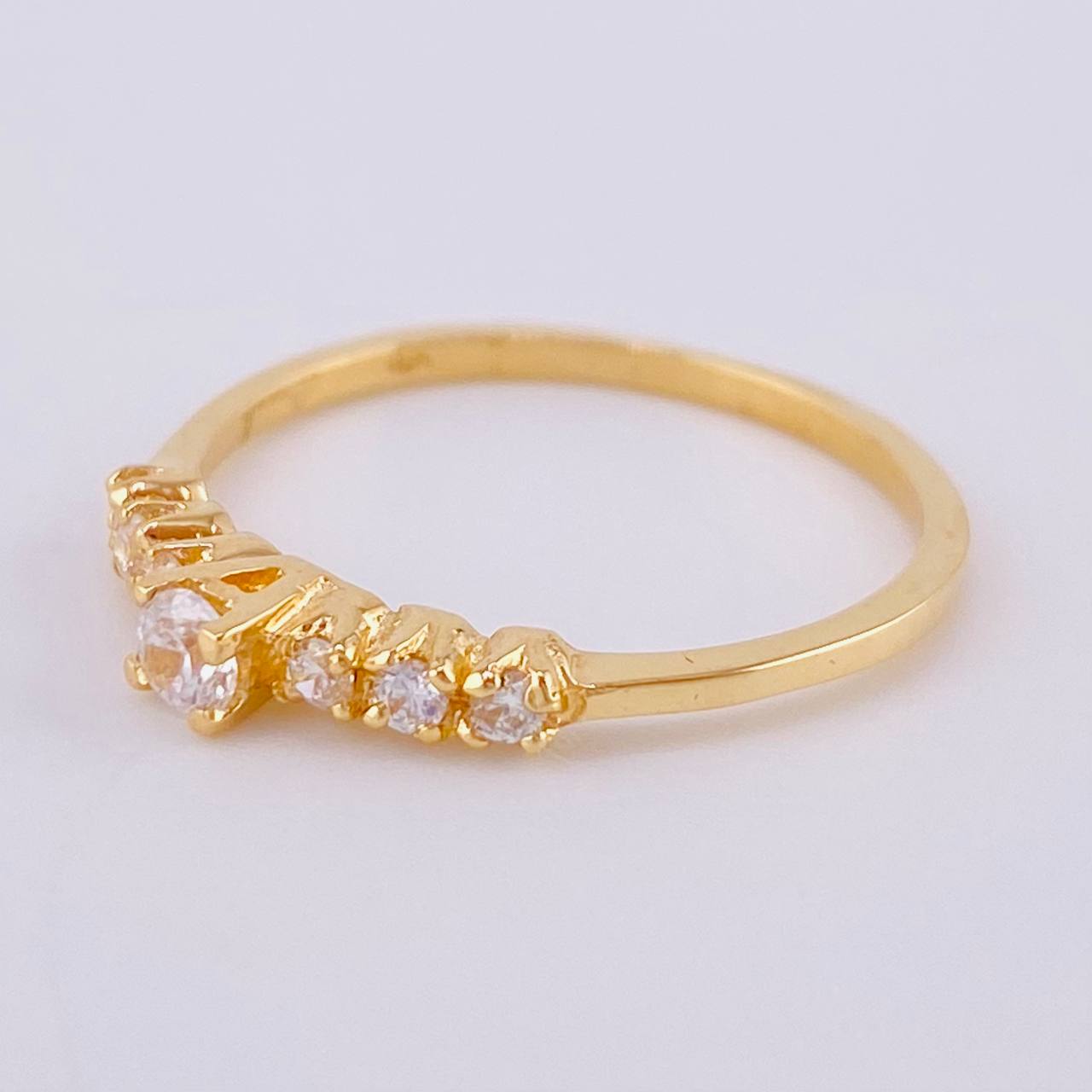 Sparkling Solitaire Ring 1.5 g / T6 1/4 18K Yellow Gold