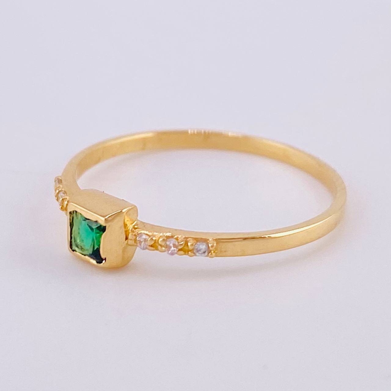 Quadrangular Solitaire Ring 1.1 g / T6 1/4 Yellow Gold 18K