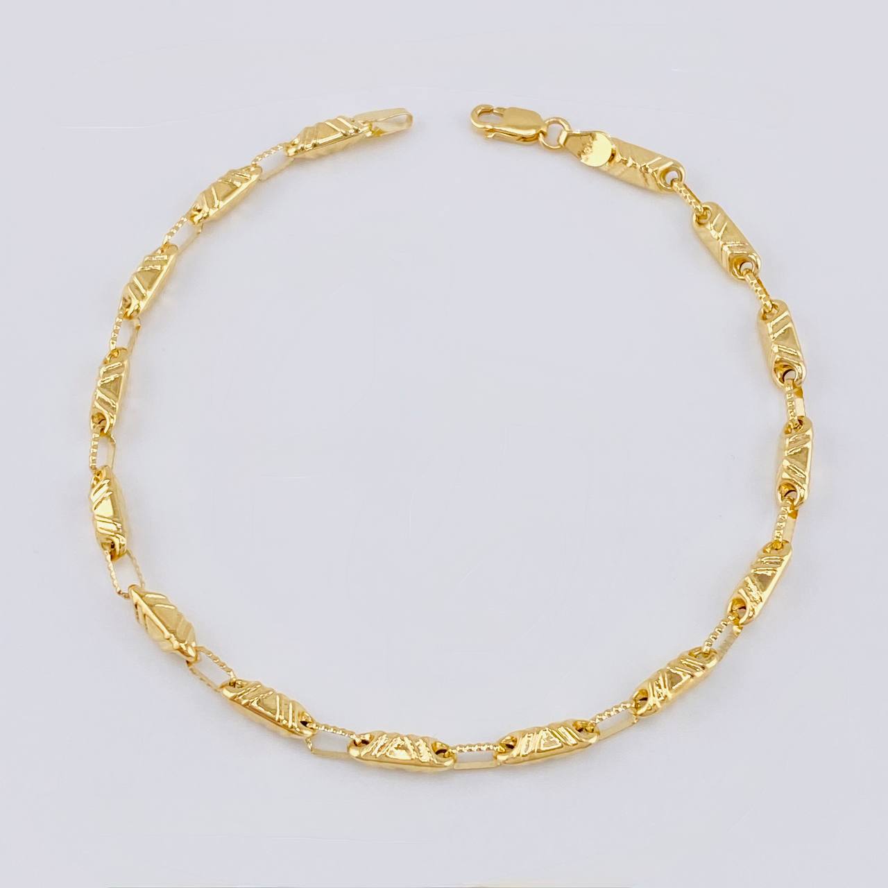 Pulso Rustico 4.6 g / 7 3/4 in / 3,6 mm Oro Amarillo 18K