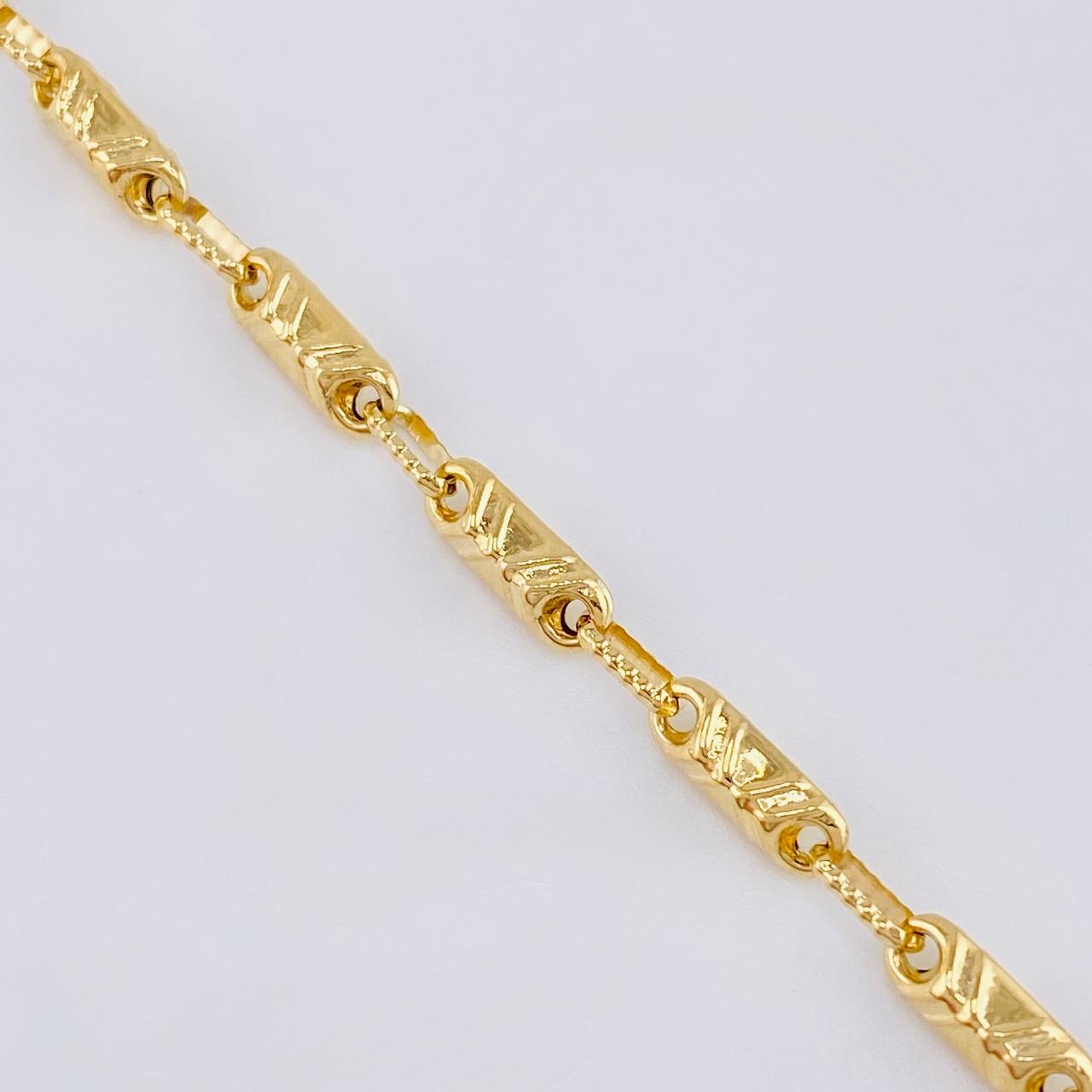 Pulso Rustico 4.6 g / 7 3/4 in / 3,6 mm Oro Amarillo 18K