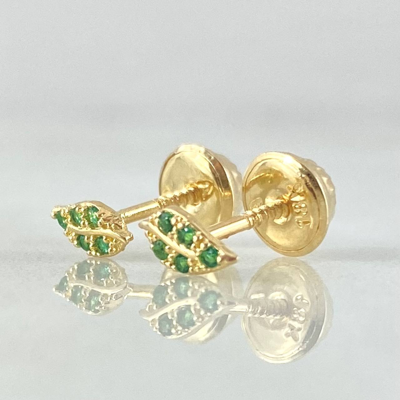 Stud Earrings Leaf 0.6gr / 18K Gold *