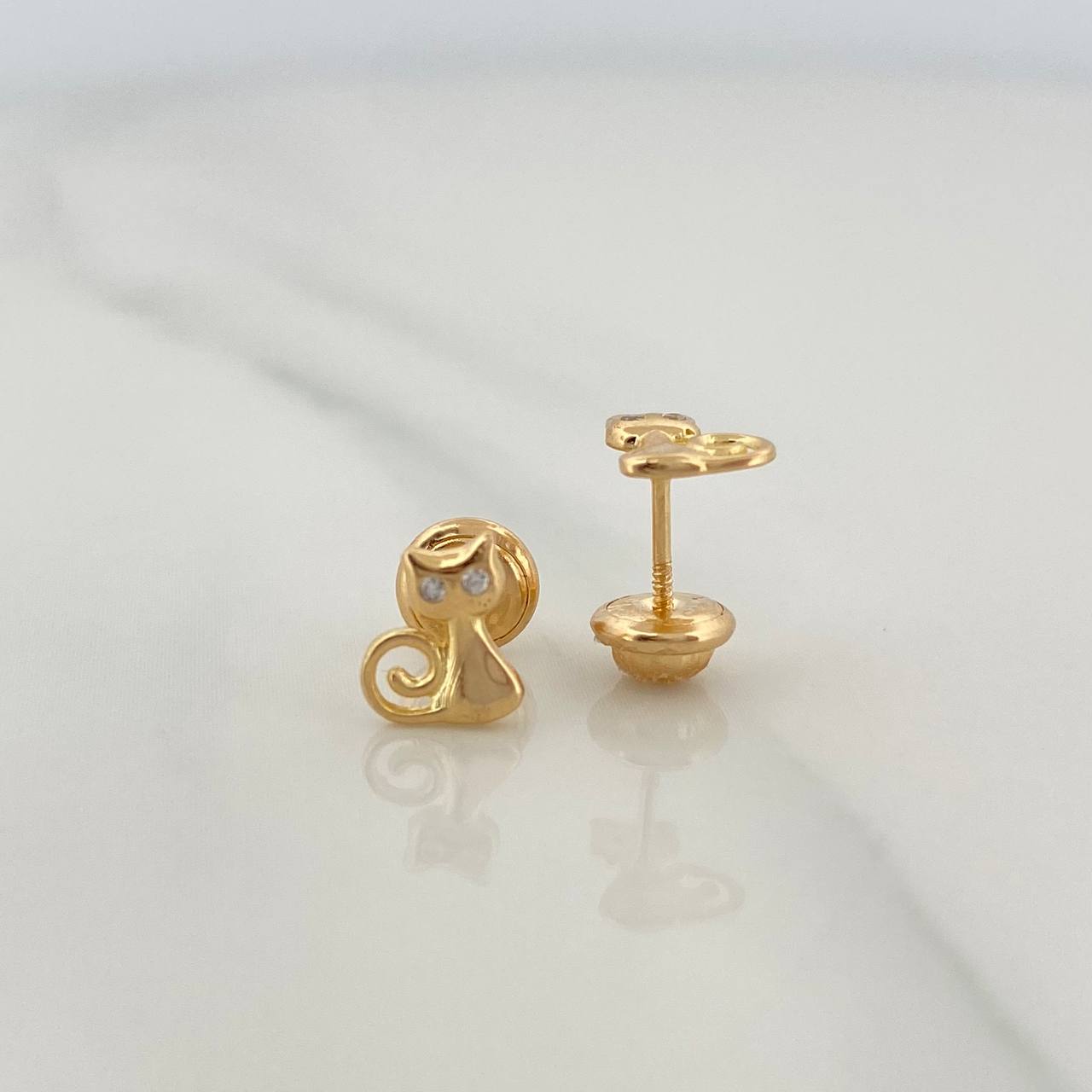 Topos Gato 0.95gr / 5.9mm Oro Amarillo 18K %