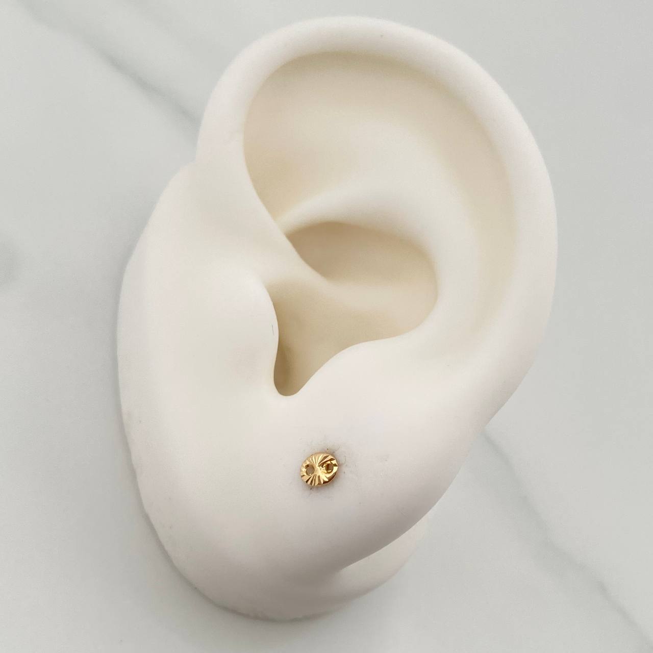 Stud Earrings GC 0.45g / 4.9mm Yellow Gold 18K %