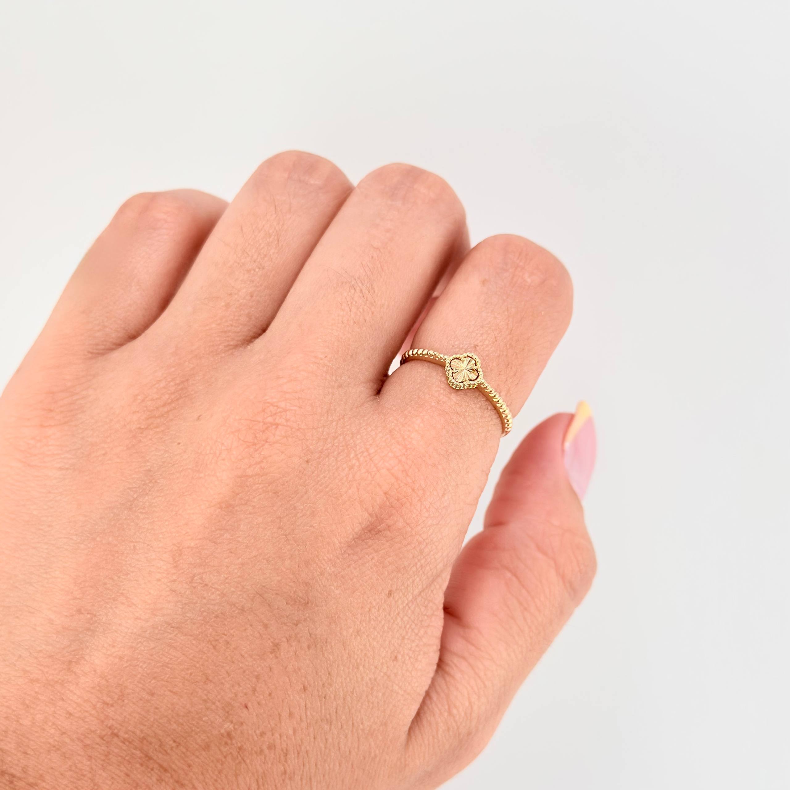 Anillo Trebol Dorado Burbujas 1.5gr / T6 3/4 / Oro Amarillo Nac.Esp. 18K