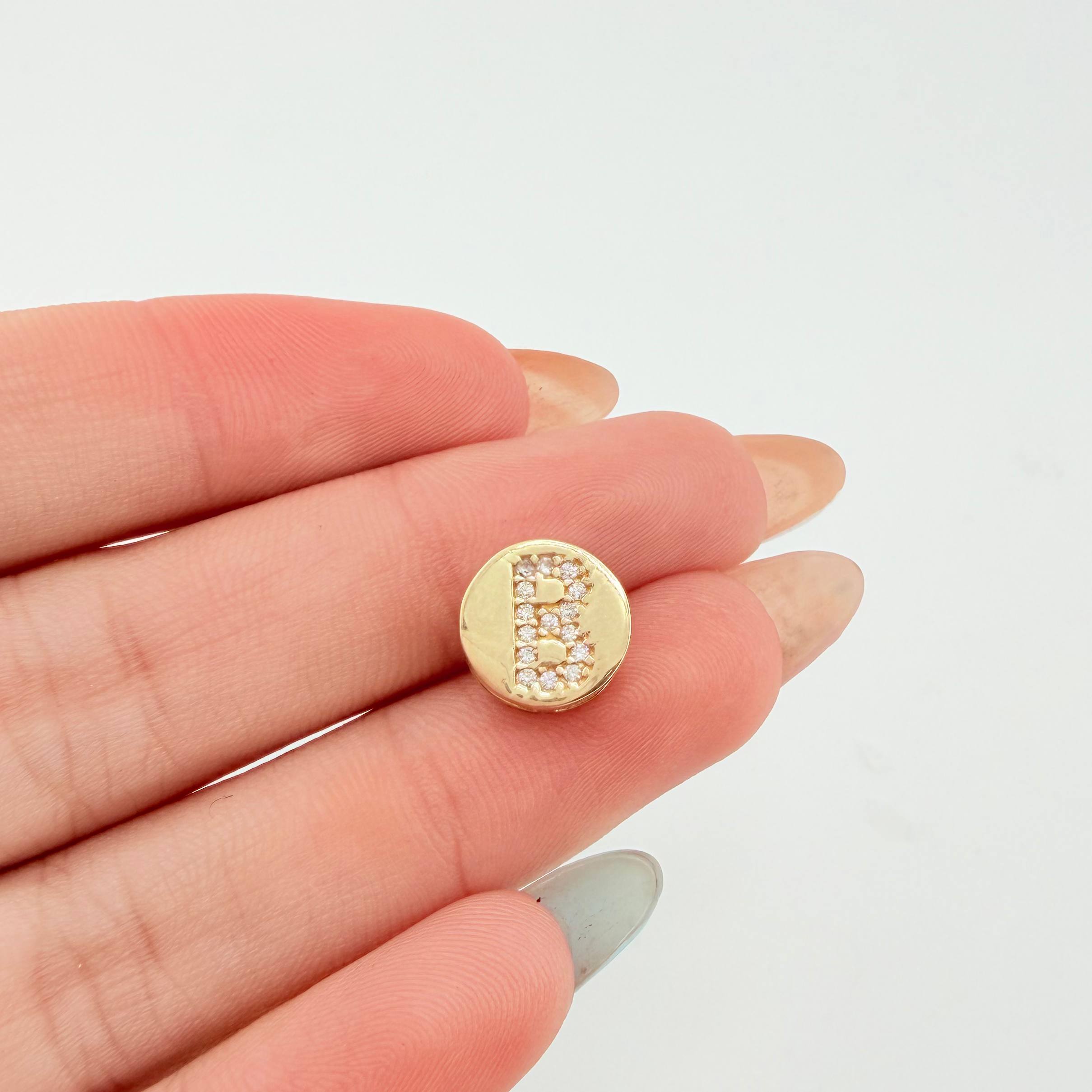 Dije Herraje Letra B 1.25gr / 1/2 in / Oro Amarillo 18K ©