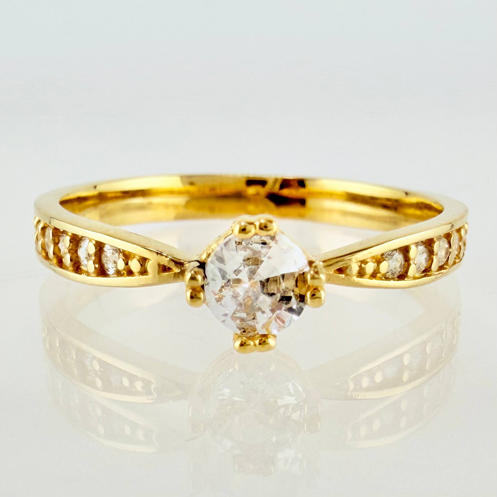 Anillo Solitario Tupido 2.15gr / T7 / Oro Amarillo 18K