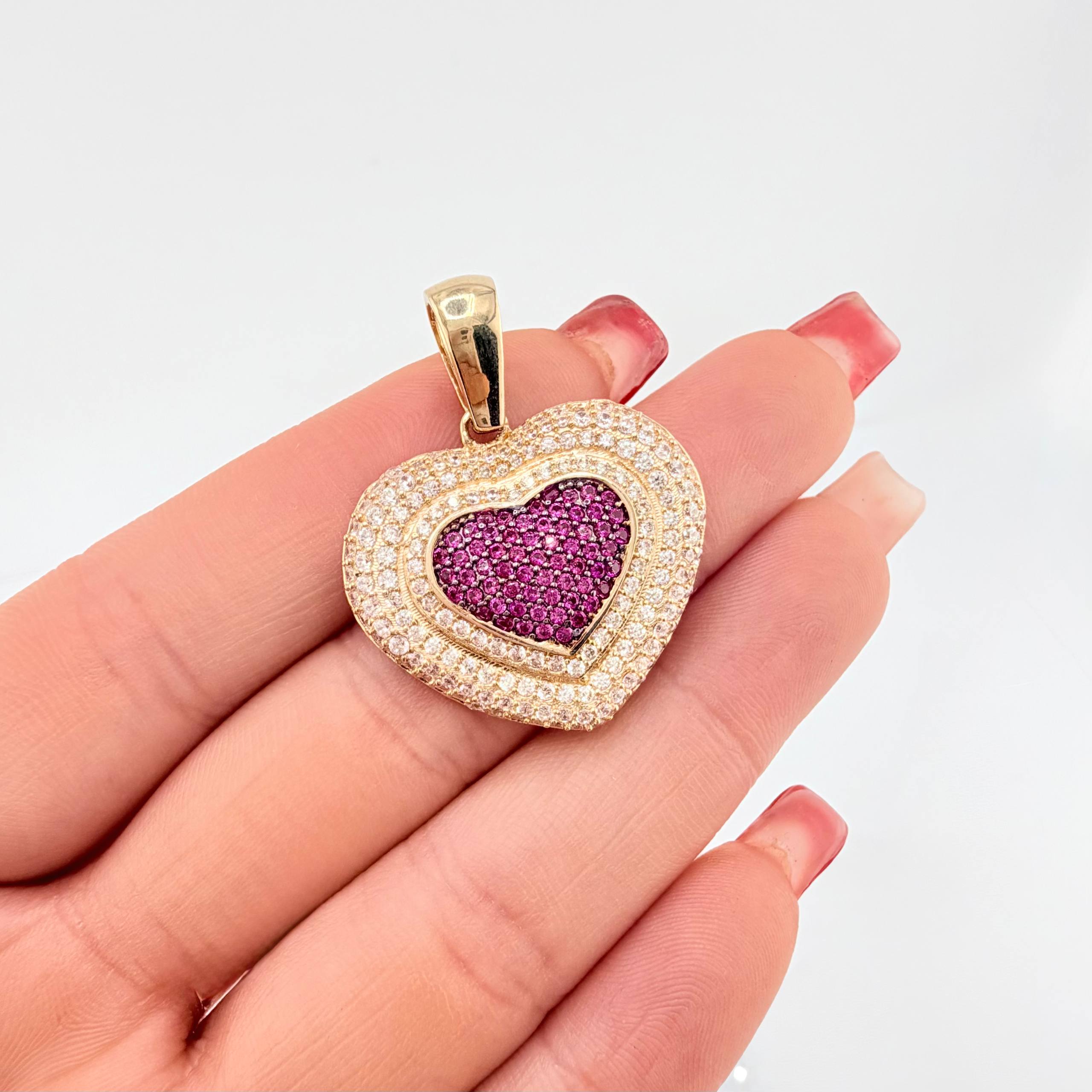 Dije Halo Corazon Tupido 8.85gr / 1 1/4 in / Oro Amarillo 18K ©