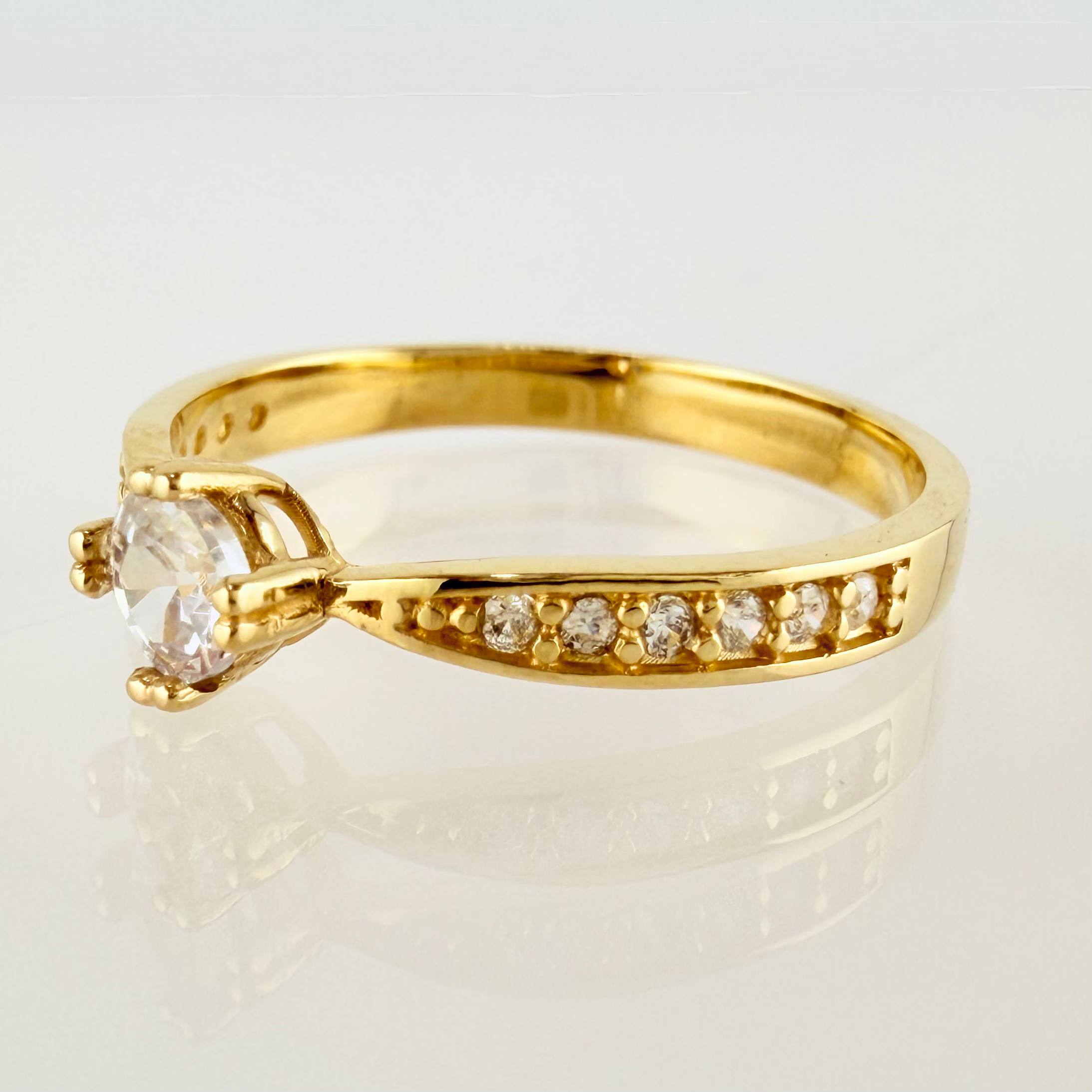 Anillo Solitario Tupido 2.15gr / T7 / Oro Amarillo 18K