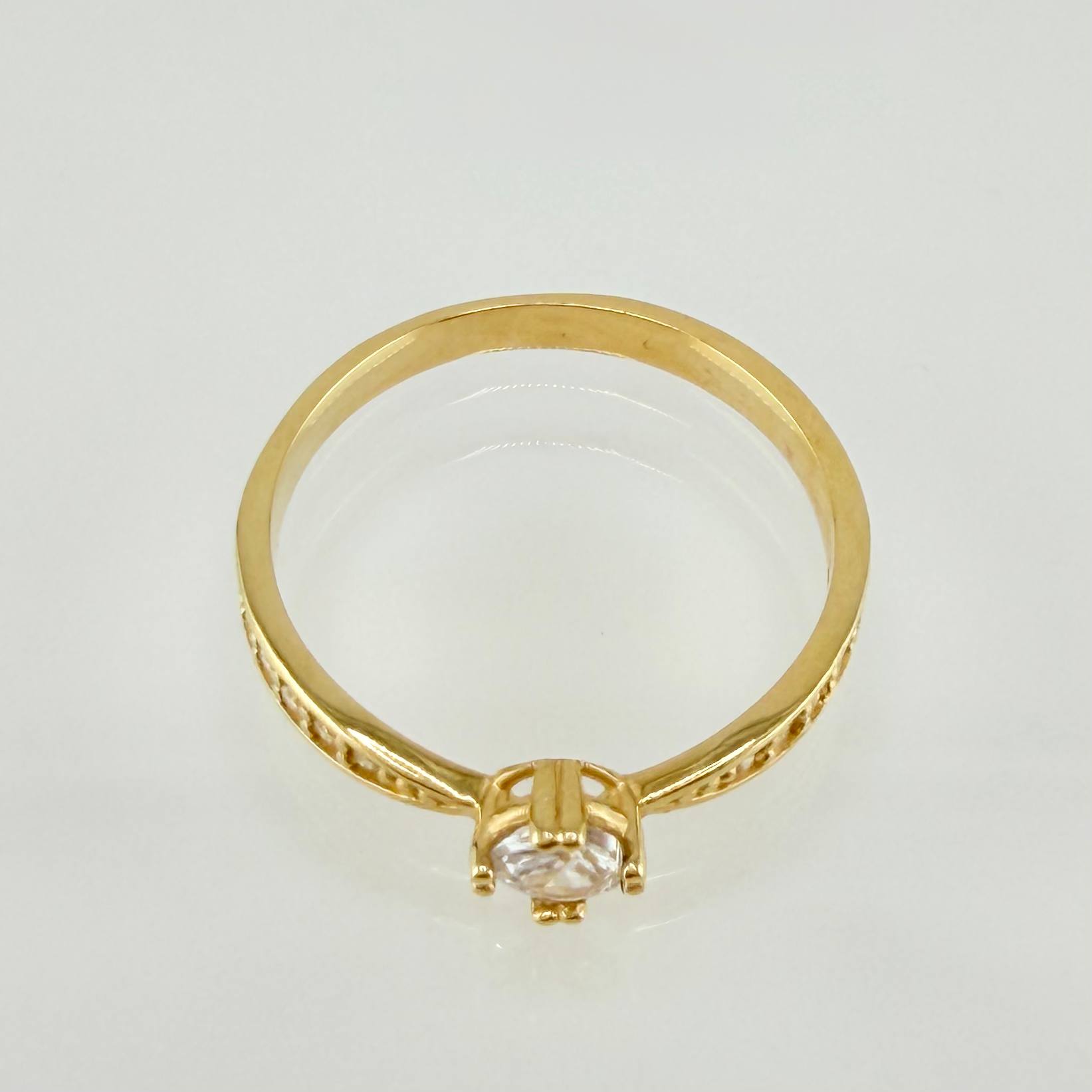 Anillo Solitario Tupido 2.15gr / T7 / Oro Amarillo 18K
