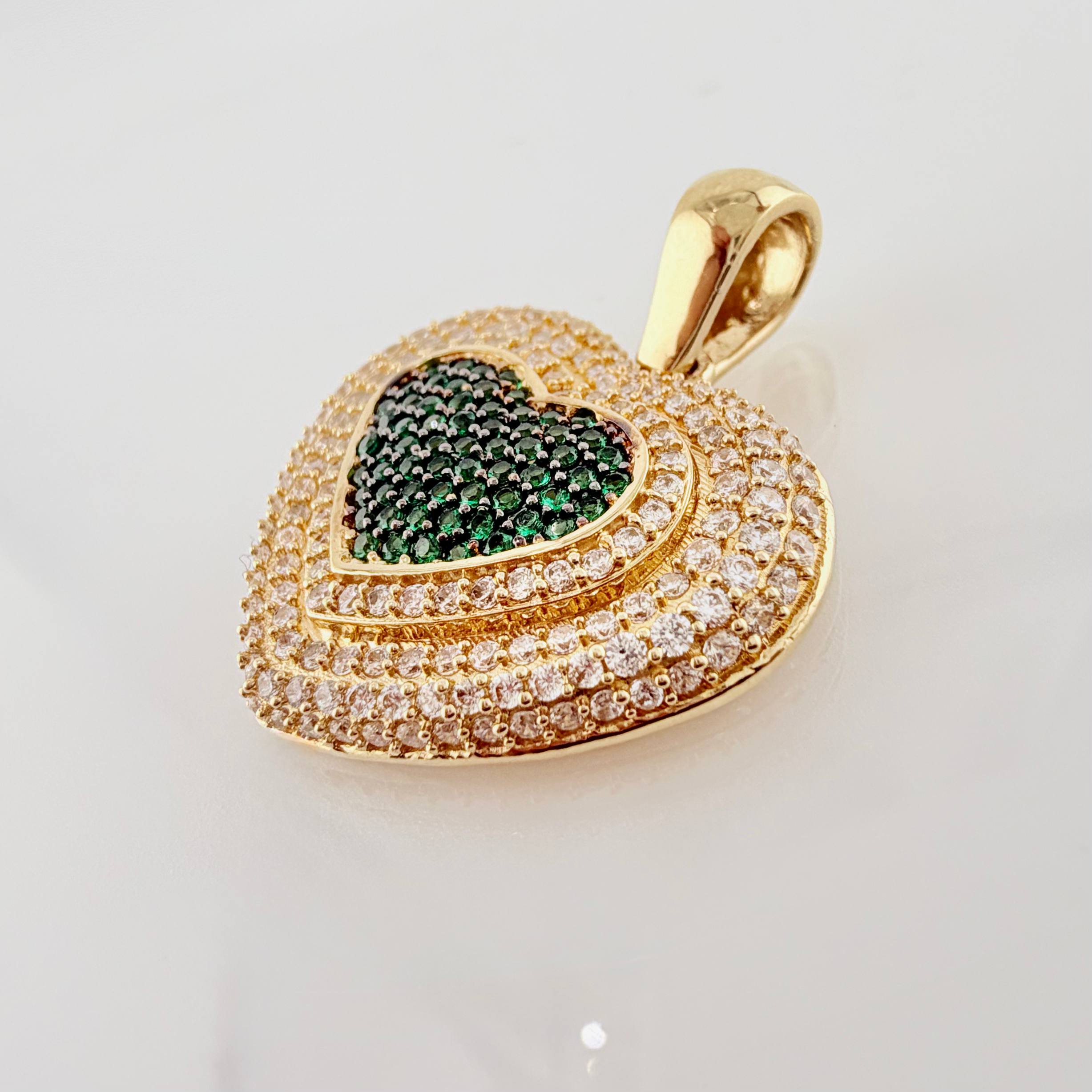 Dije Halo Corazón Tupido 9.75g / 1 1/2 in Oro Amarillo 18K