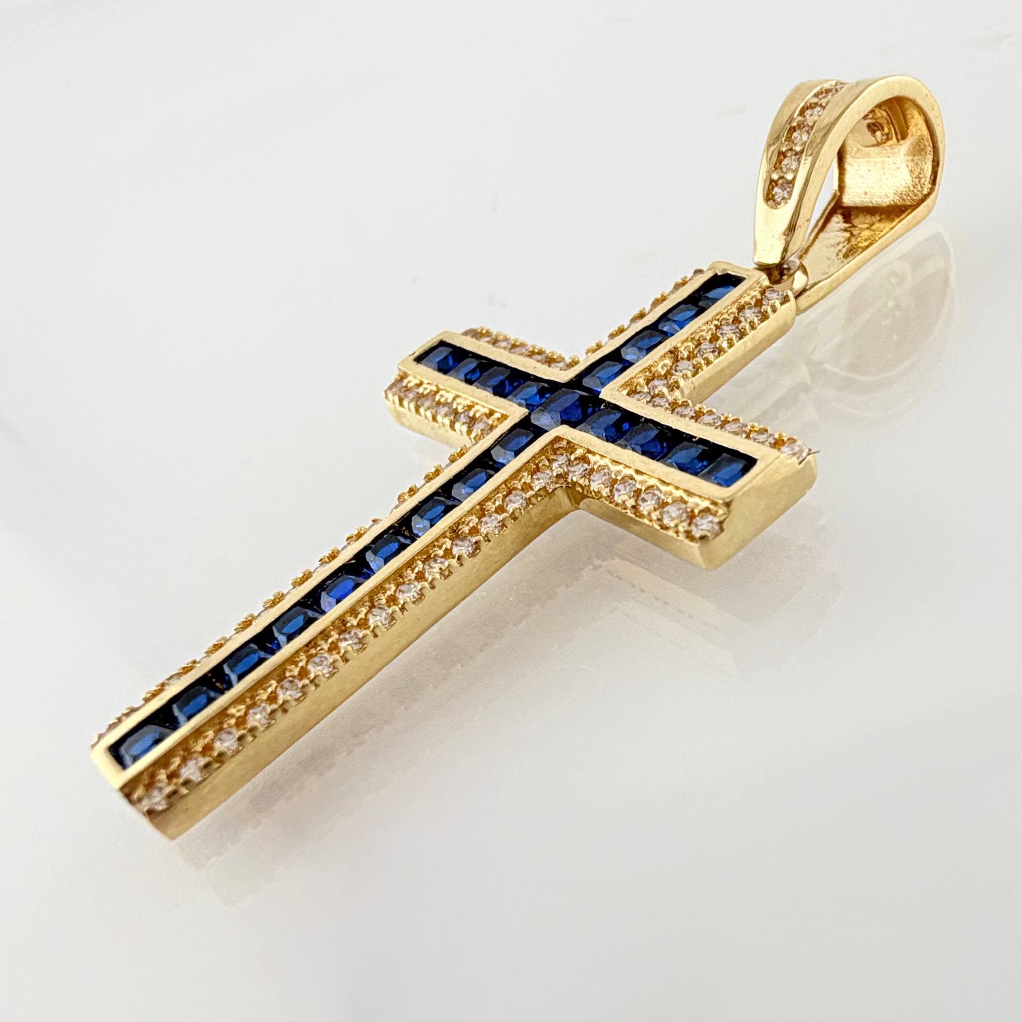 Dije Cruz 4.45gr / 1 3/4 in / Oro Amarillo 18K ©