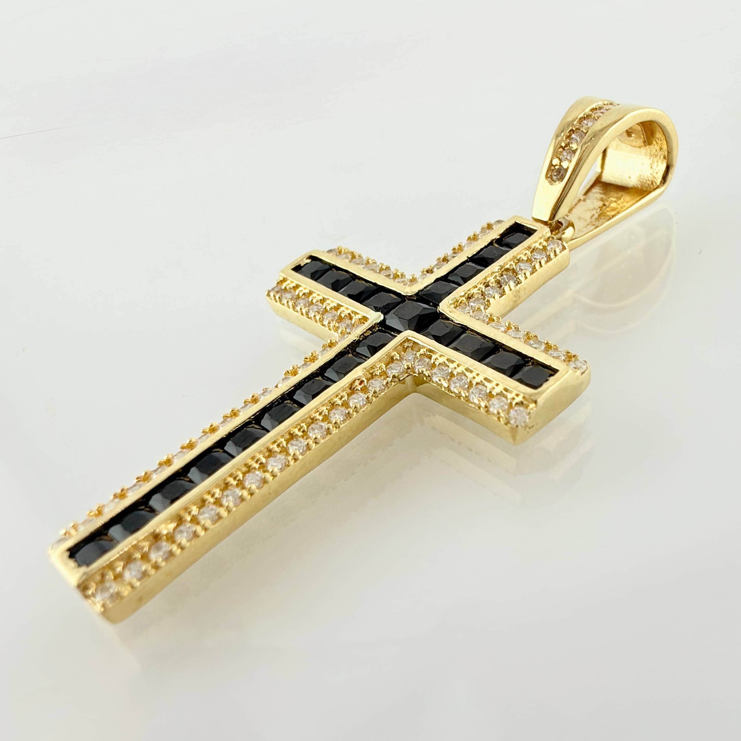 Dije Cruz 4.3gr / 1 3/4 in / Oro Amarillo 18K ©