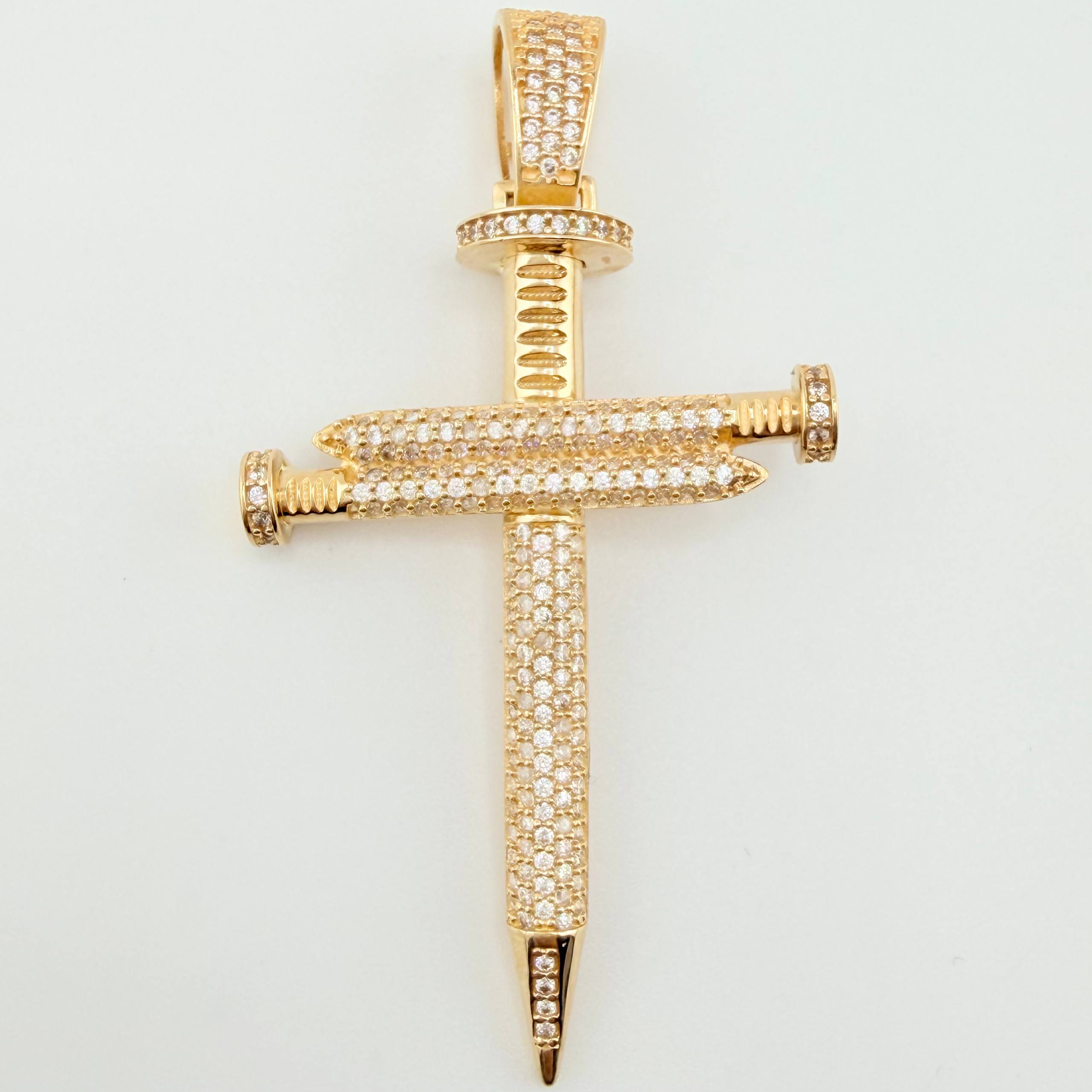 Dije Cruz Clavo Tupido 8.3gr / 2 1/4 in / Oro Amarillo 18K