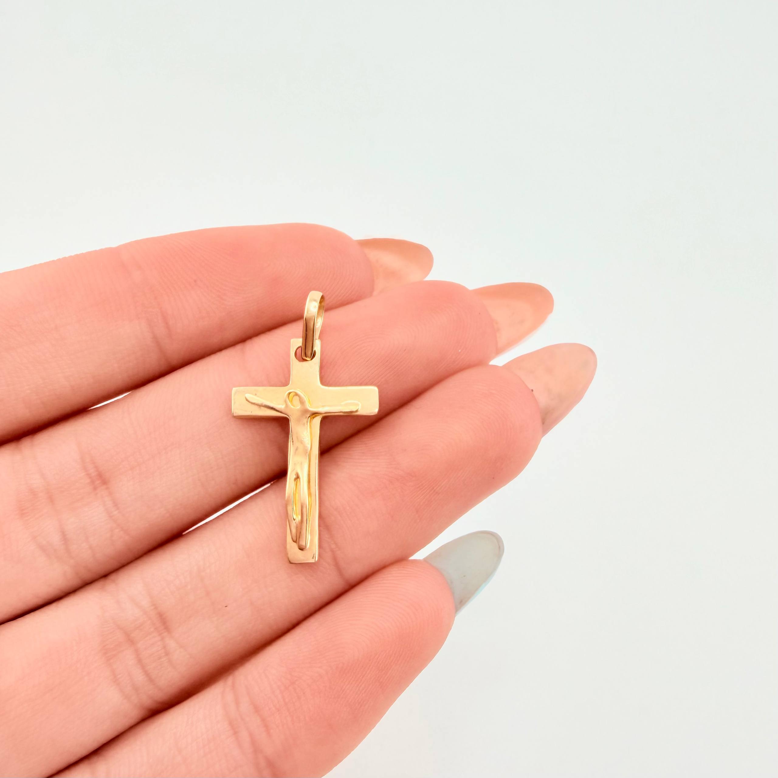 Dije Cruz Cristo Minimalista 1.45gr / 1 in / Oro Amarillo 18K
