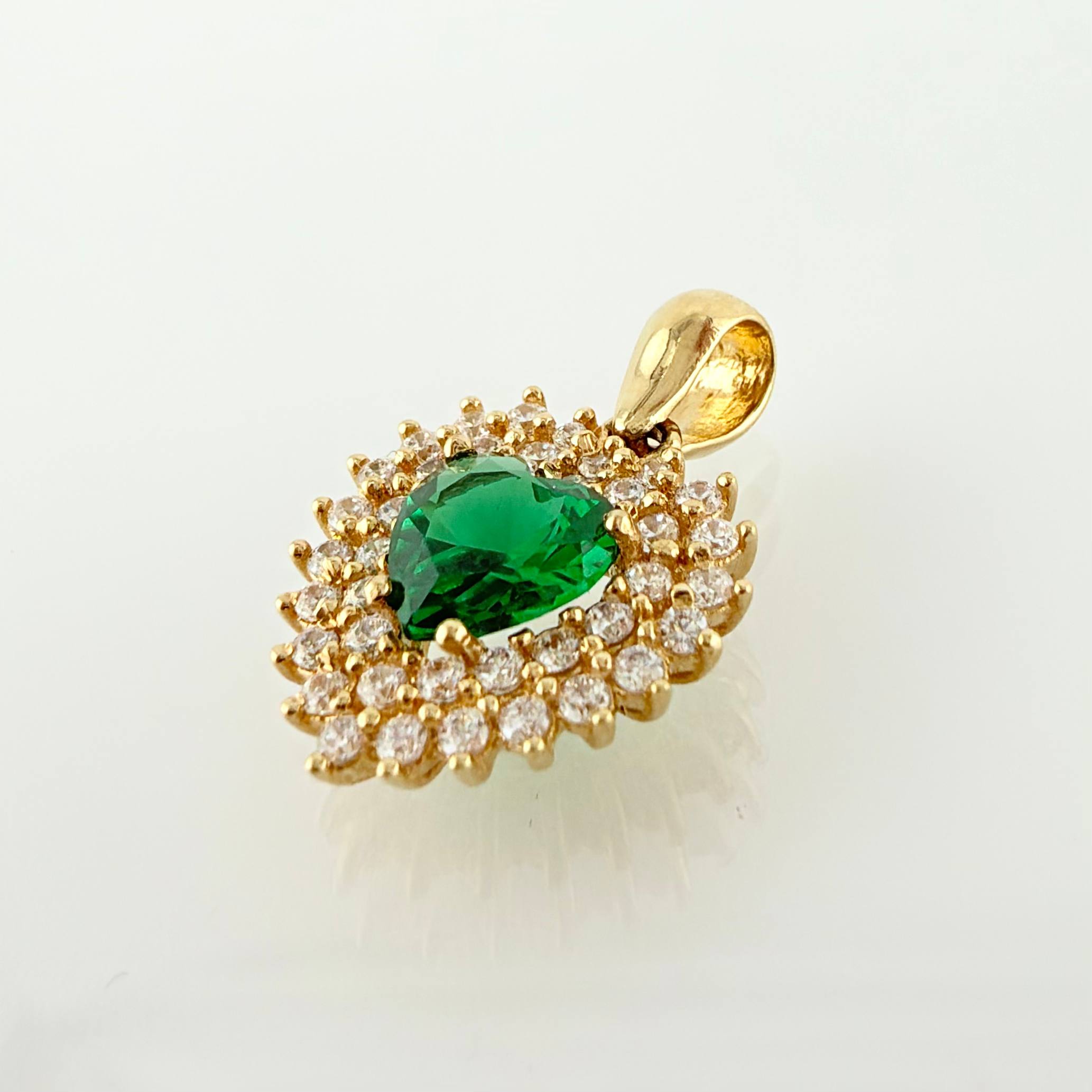Pendant Halo Heart 2.05gr / 3/4 in / Yellow Gold 18K ©