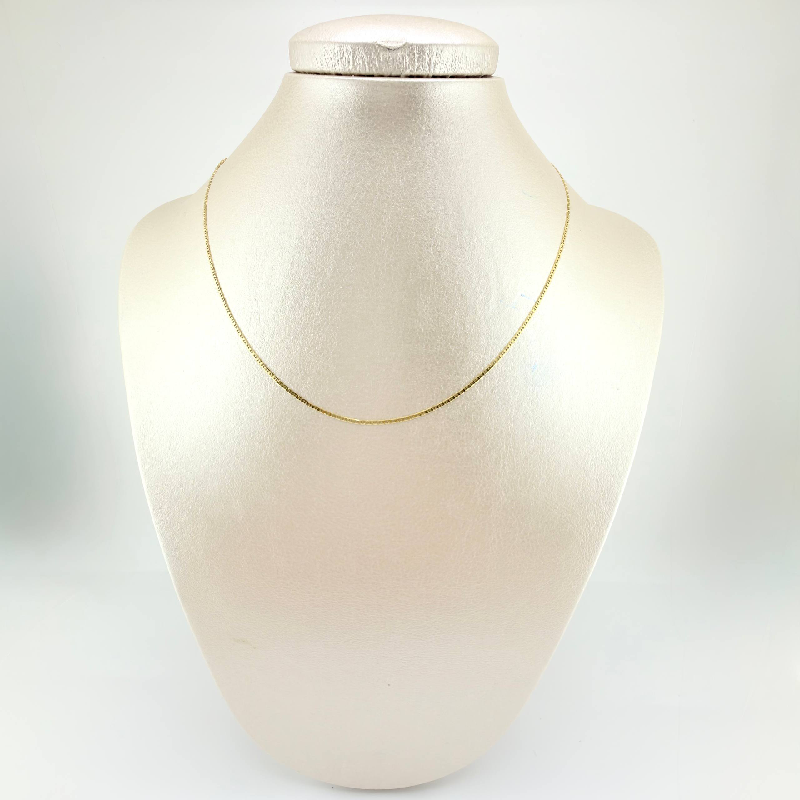 Flat Mariner Chain 1.5gr / 15 3/4 in / 1.3mm Yellow Gold +3 18K ©