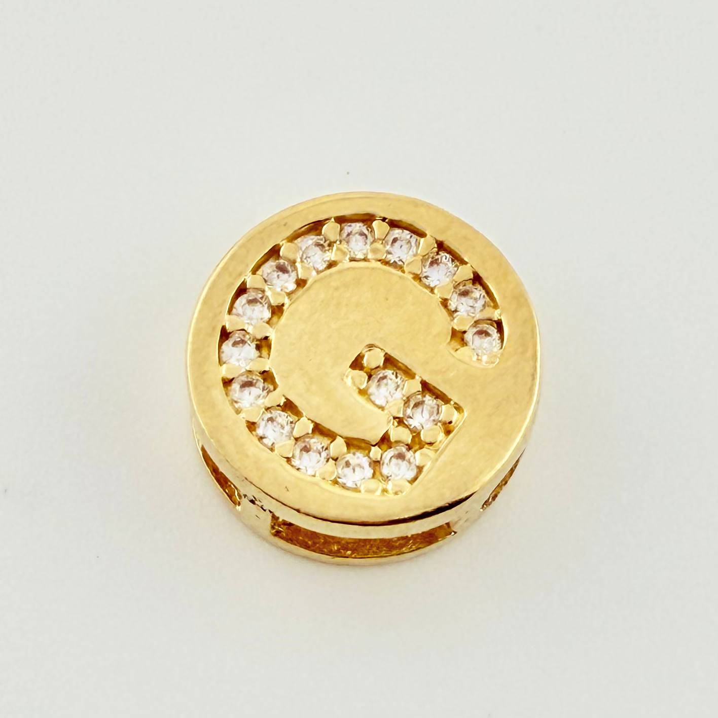 Herraje Dije Letra G 1.3gr / 1cm / Oro Amarillo 18K *