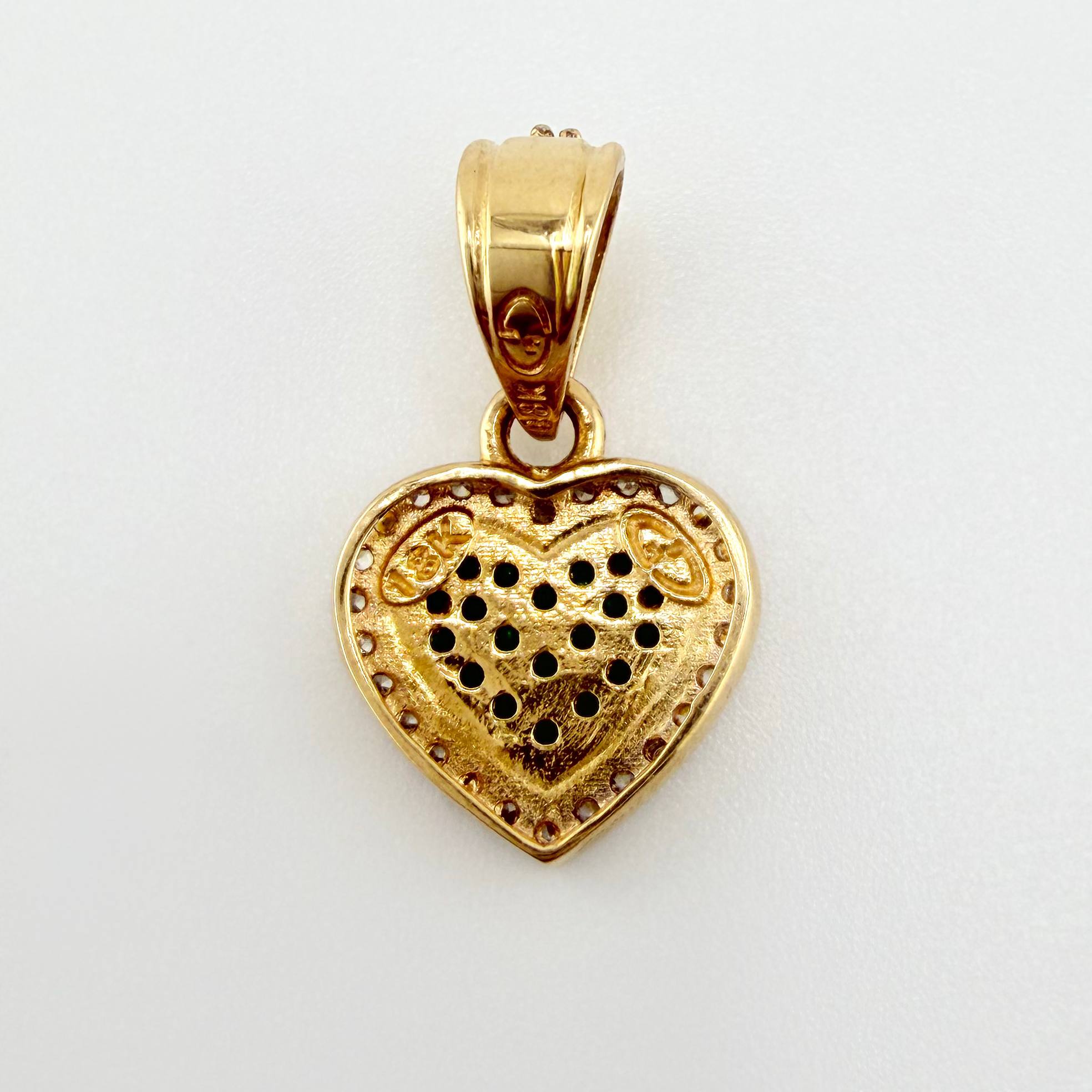Dije Corazon Tupido 1.5gr / 3/4 in / Dos Oros Amarillo Blanco 18K ©