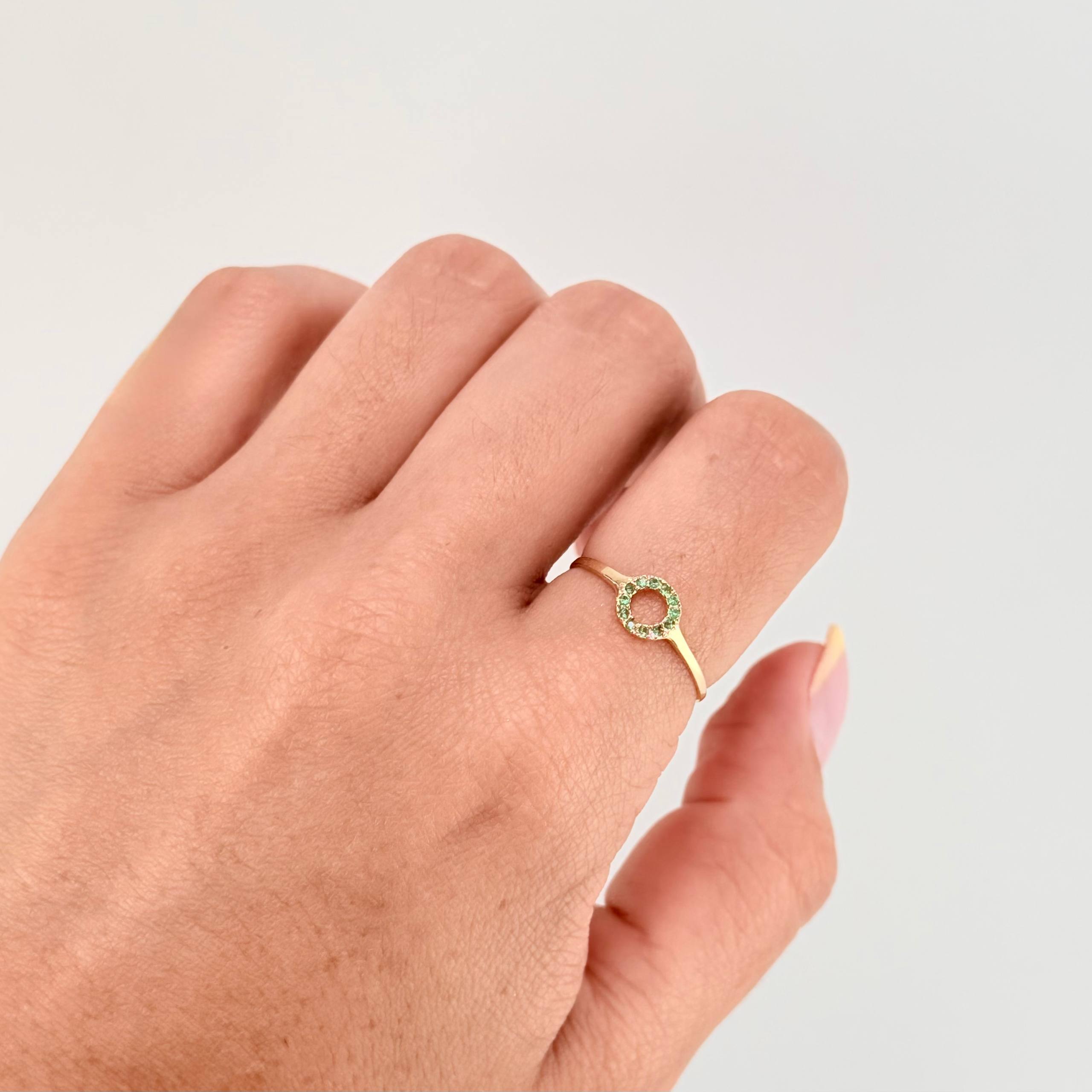 Dense Circular Ring 0.9g / T7 / 18K Yellow Gold