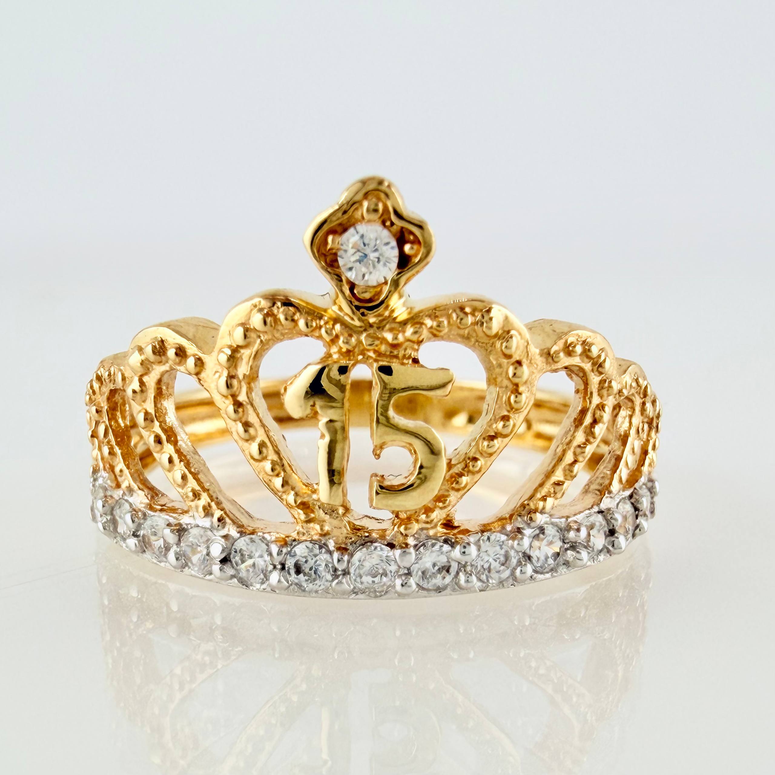 Quinceañera Heart Crown Ring 3.65gr / T7 1/4 / 18K Yellow Gold